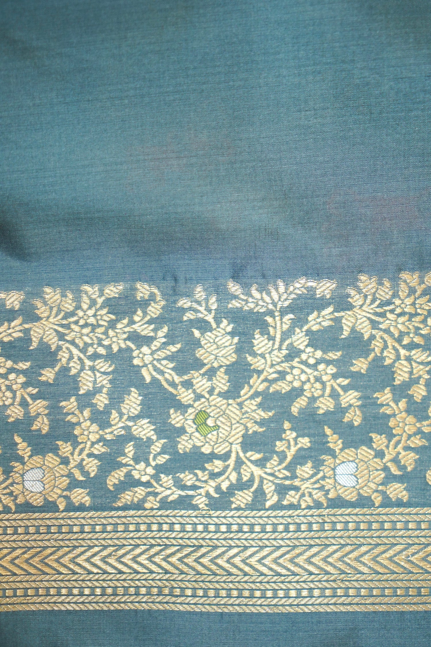 Handloom Jangla Banarasi Pure Katan Silk Saree