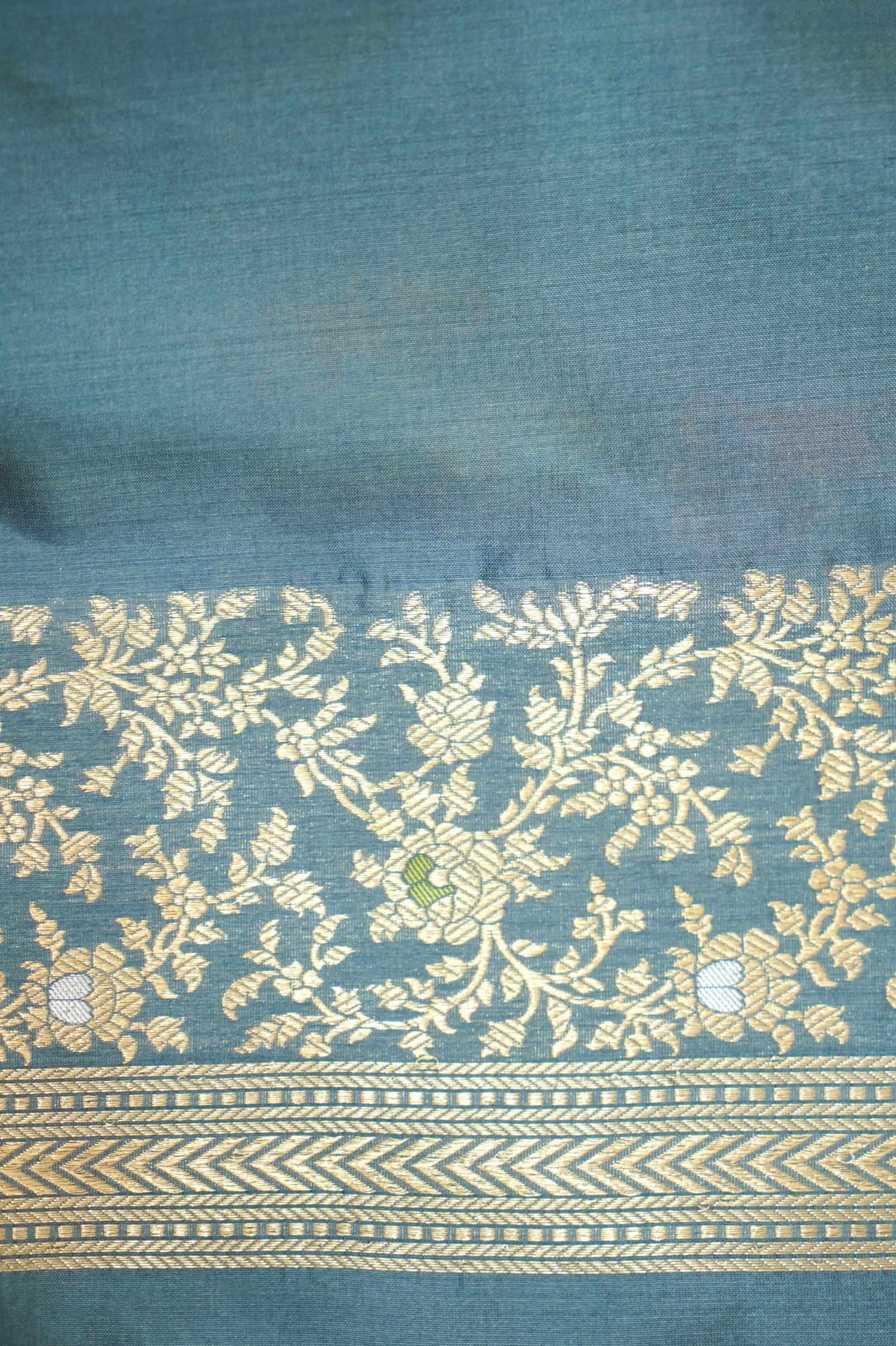 Handloom Jangla Banarasi Pure Katan Silk Saree