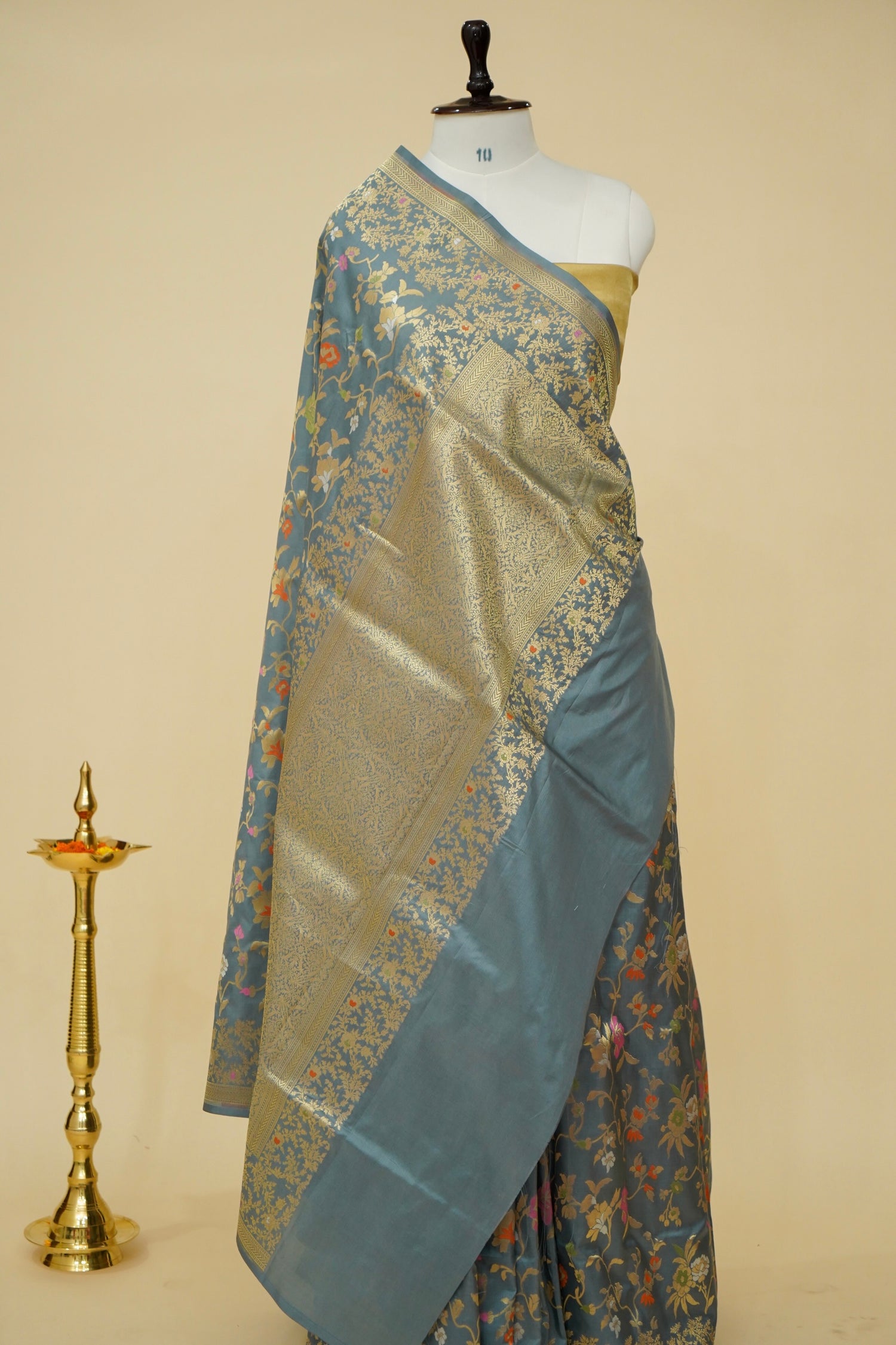 Handloom Jangla Banarasi Pure Katan Silk Saree