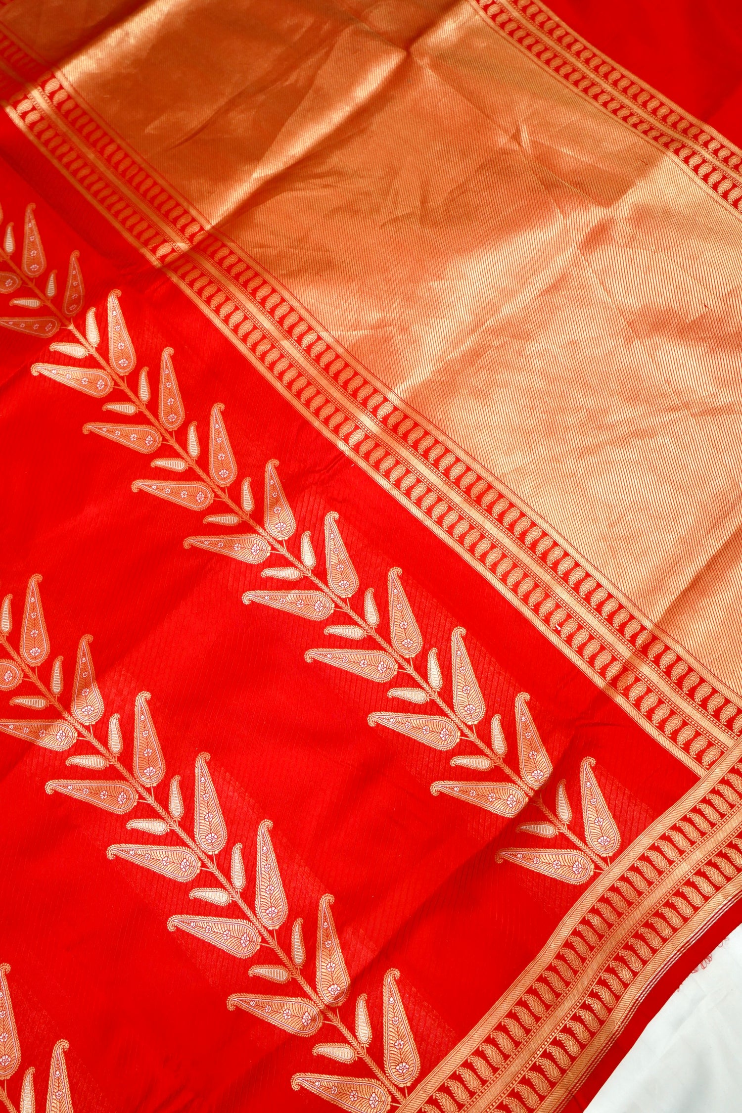 Red Banarasi Pure Katan Silk All-over Weaving Saree