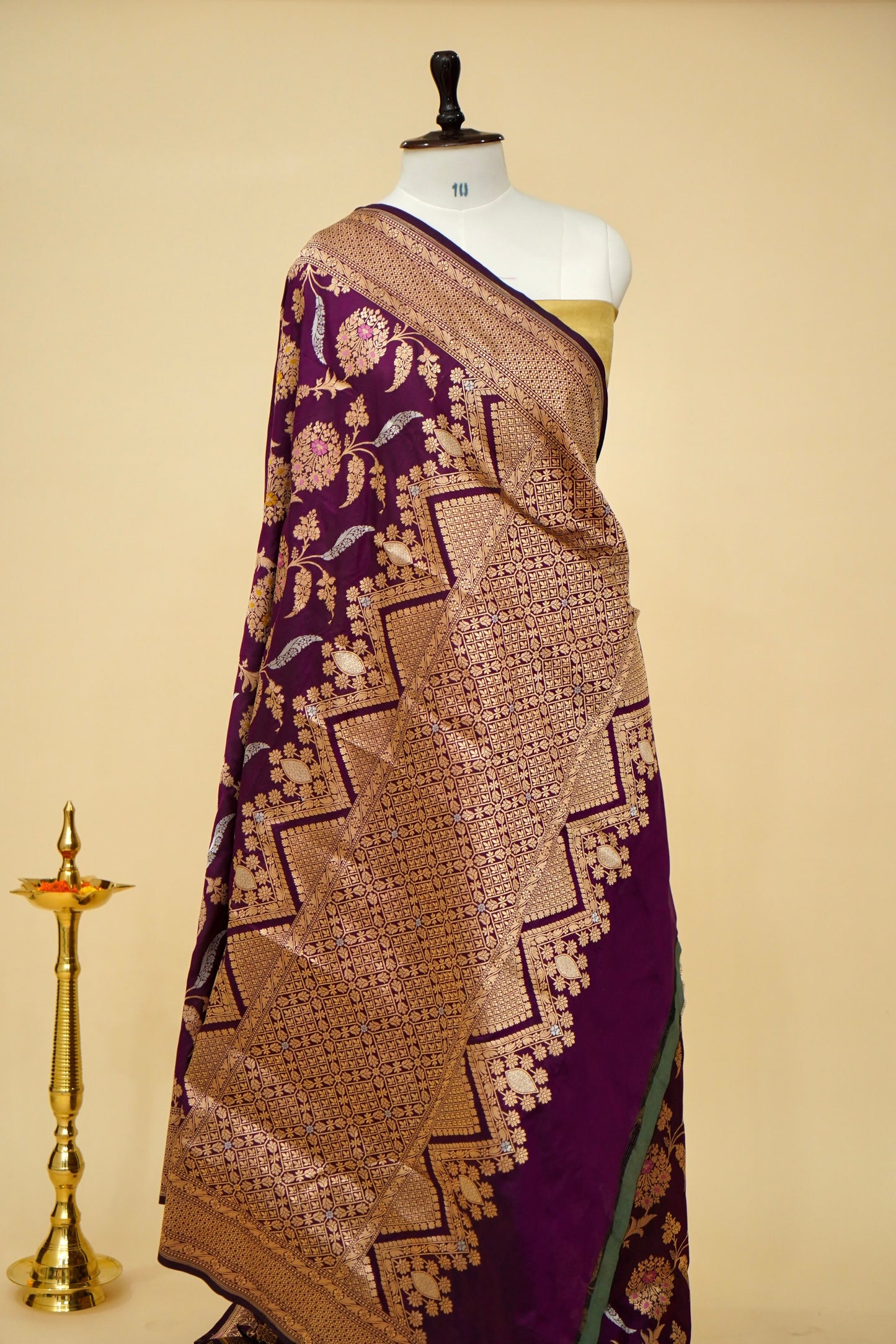 Handloom Jangla Banarasi Pure Katan Silk Saree