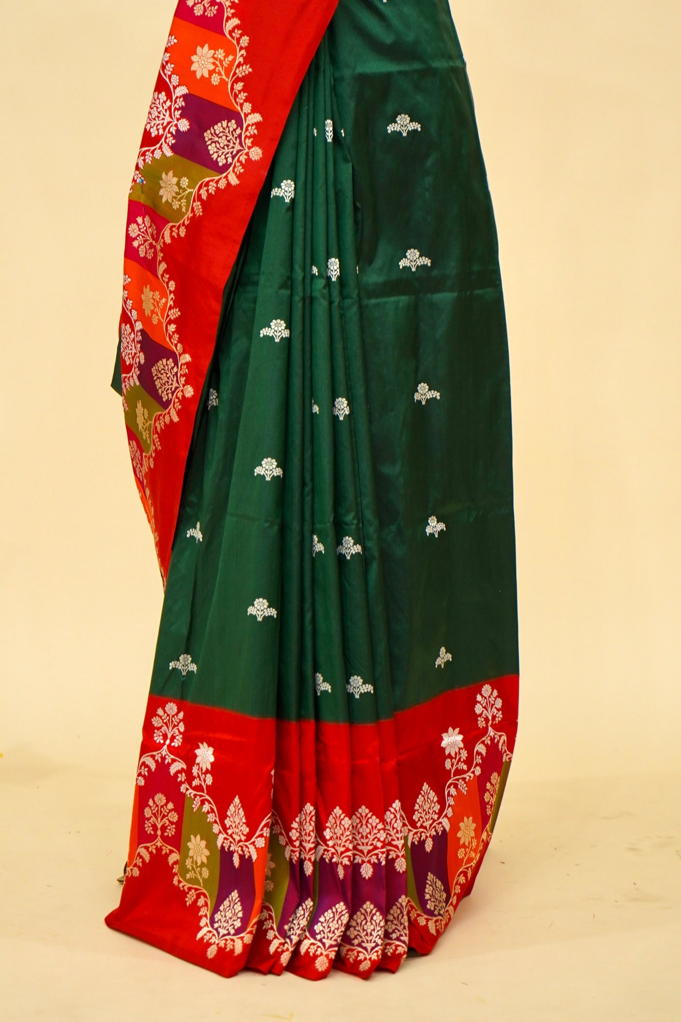 Handloom Banarasi Kadhiyal Rangkaat Border Saree