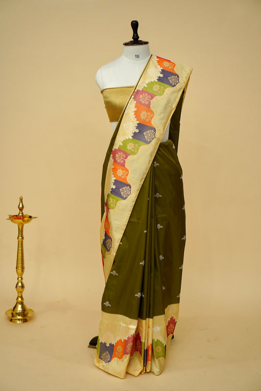 Handloom Banarasi Kadhiyal Rangkaat Border Saree