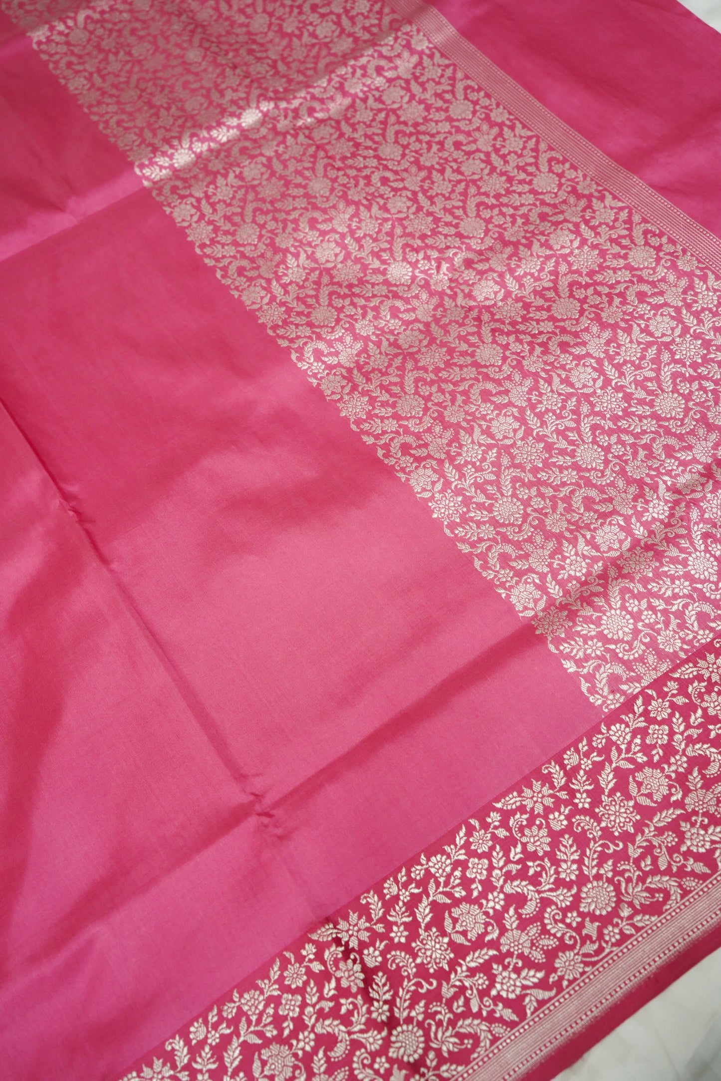 Handloom Banarasi Pure Katan Silk Saree with Kadhiyal Satin Border