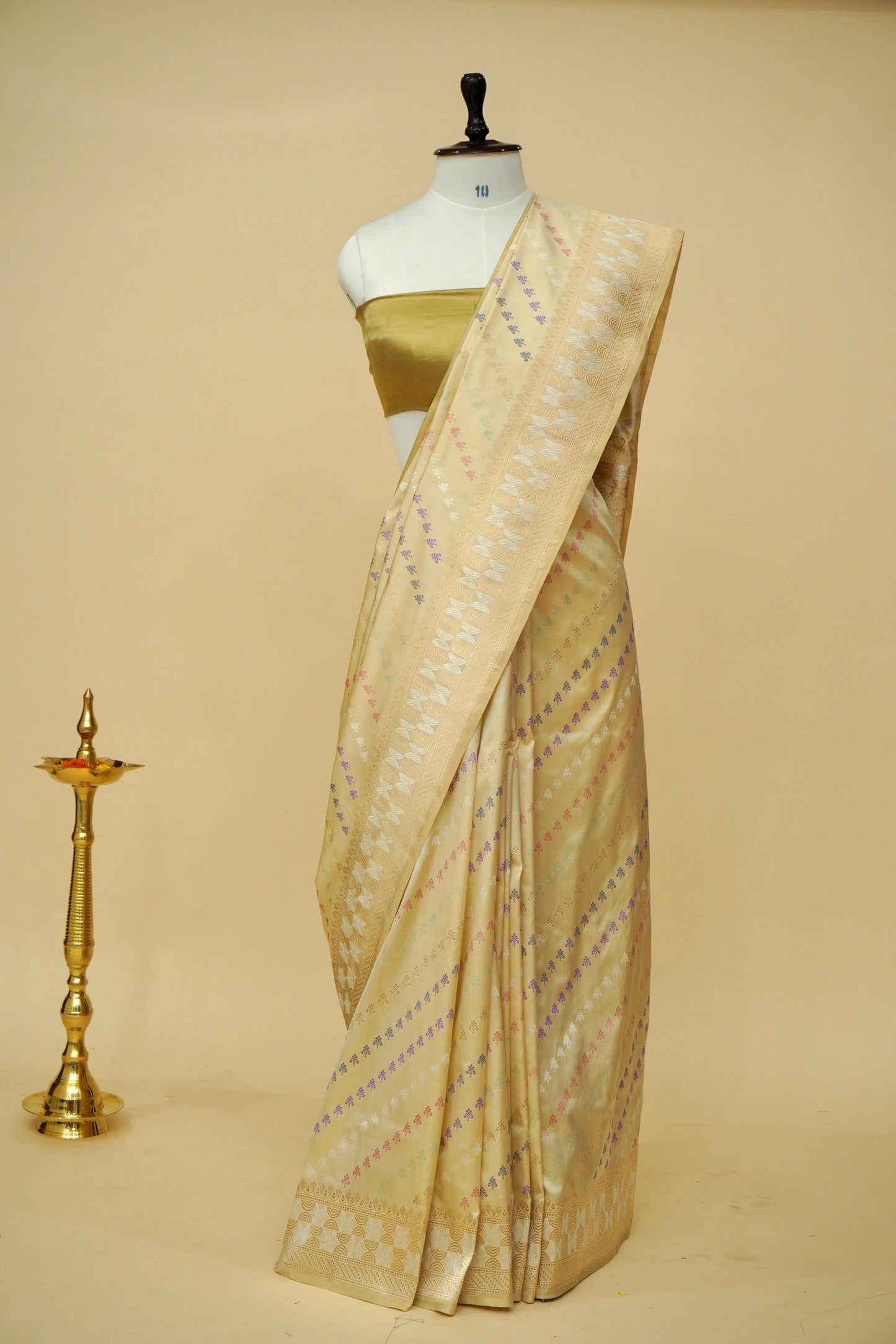 Handloom Banarasi Pure Katan Silk Ivory Saree