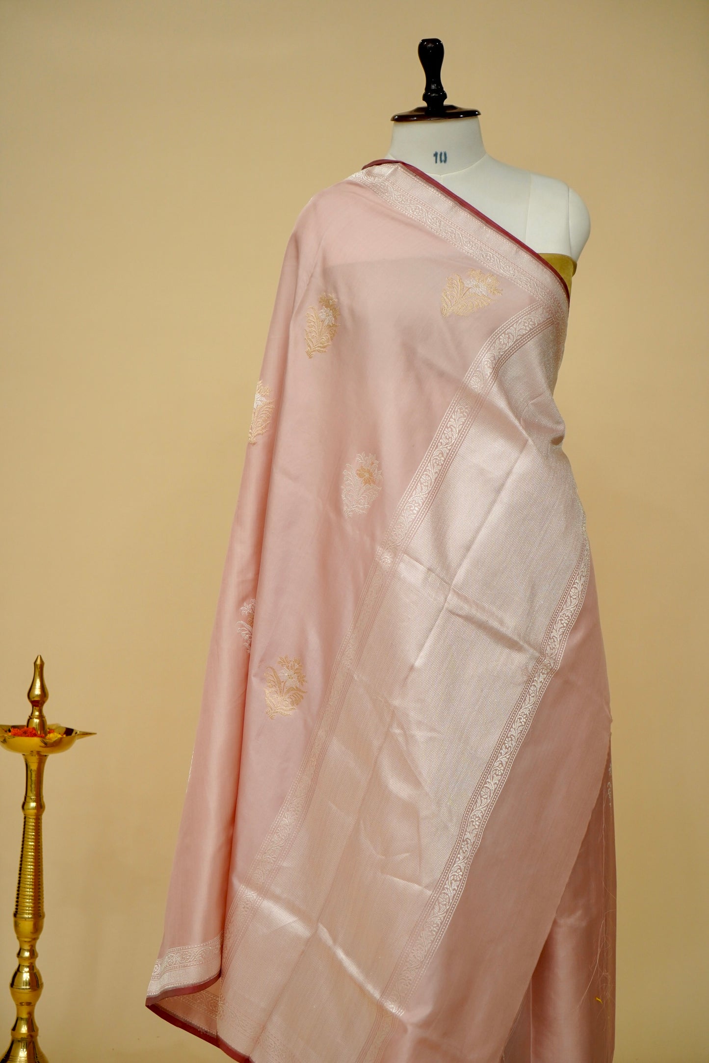 Pure Katan Silk Ektara Banarasi Buta Saree