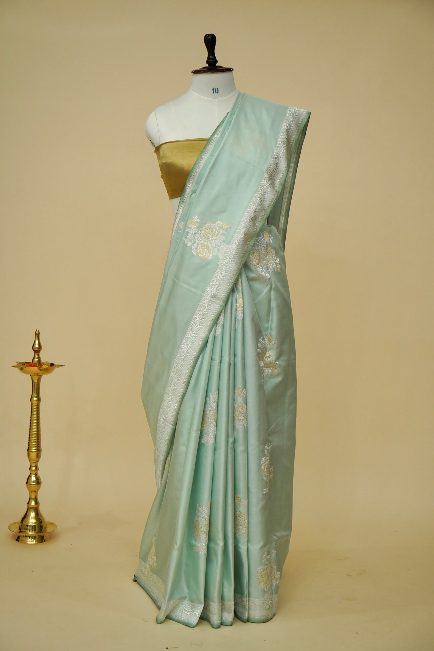 Pure Katan Silk Ektara Banarasi Buta Saree