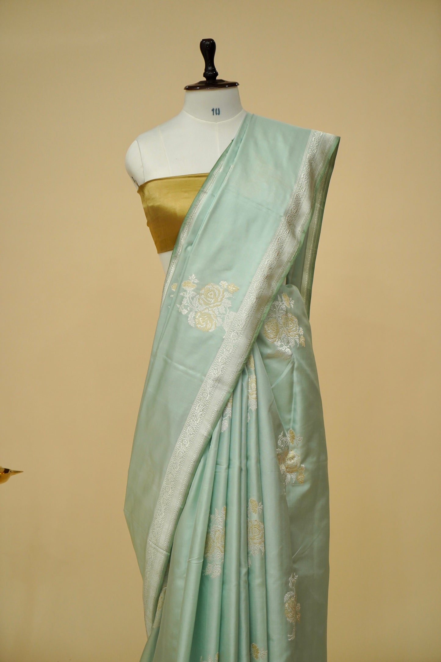 Pure Katan Silk Ektara Banarasi Buta Saree