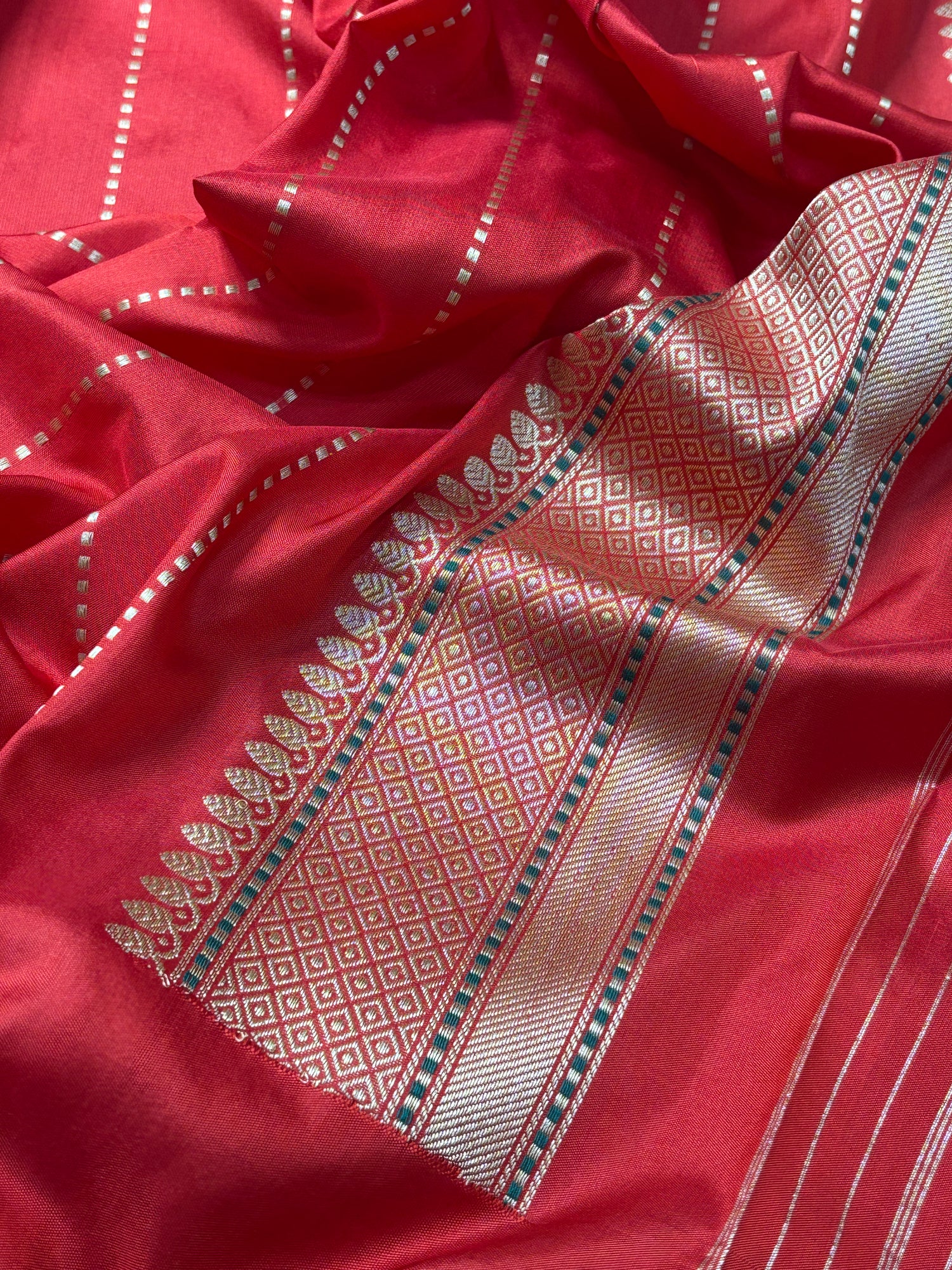 Red Pure Banarasi Rangkaat Silk Handloom Saree