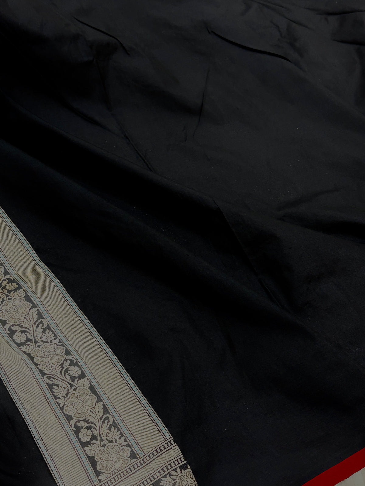 Black Handwoven Pure Banarasi Brocade Katan Silk Saree