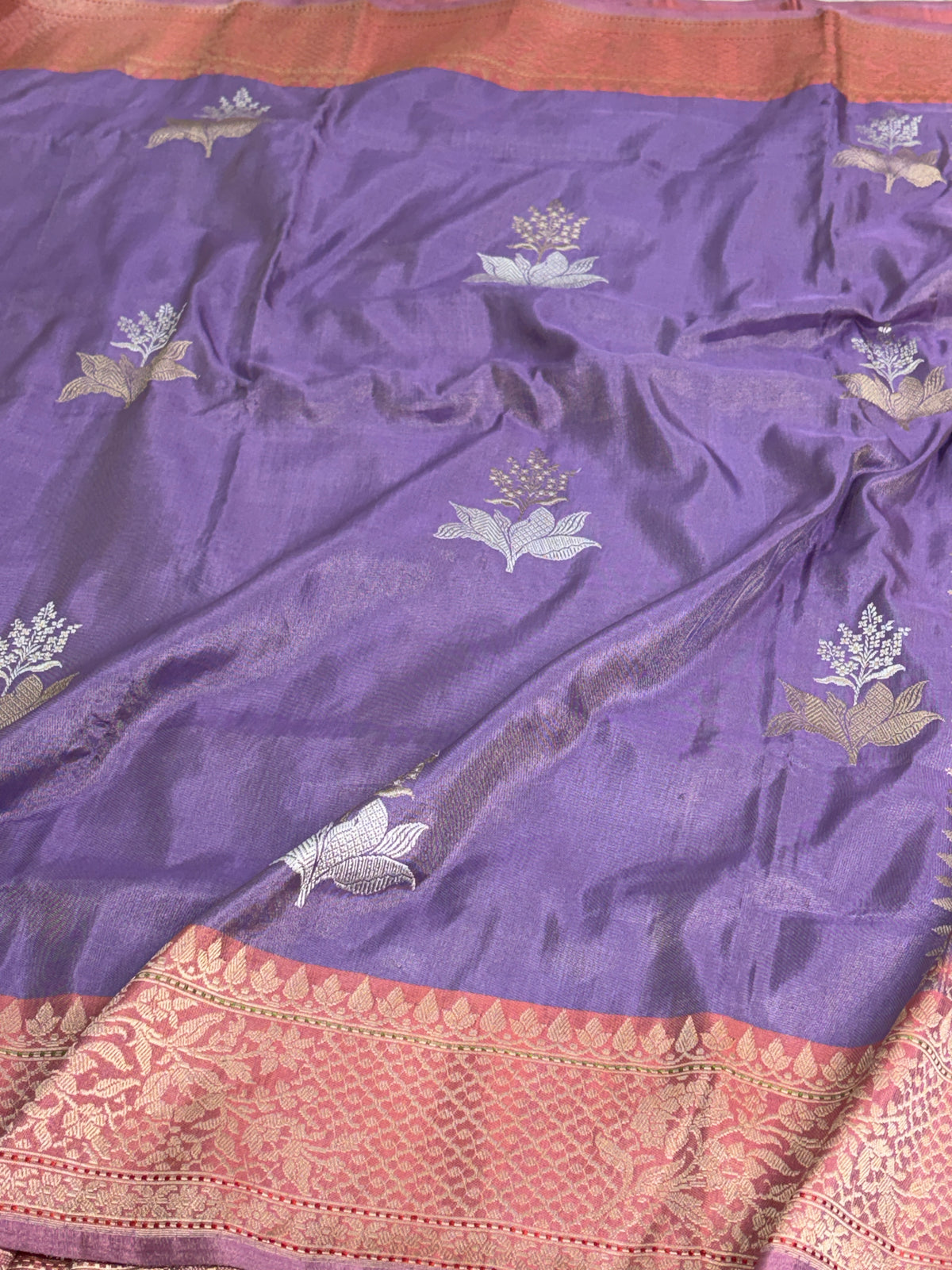Lavender Handwoven Pure Banarasi Tissue Silk Saree