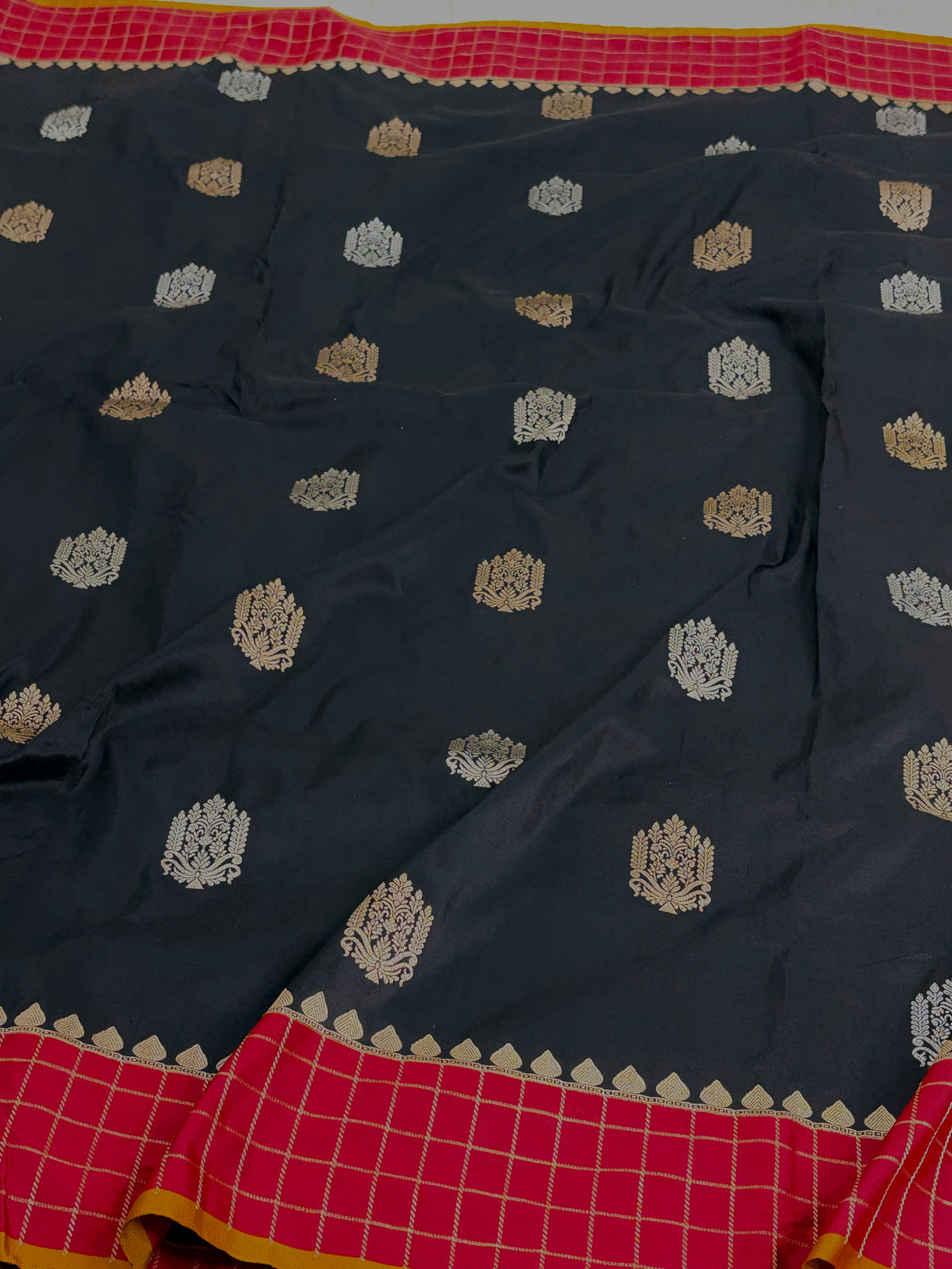 Black Handwoven Pure Banarasi Katan Silk Saree