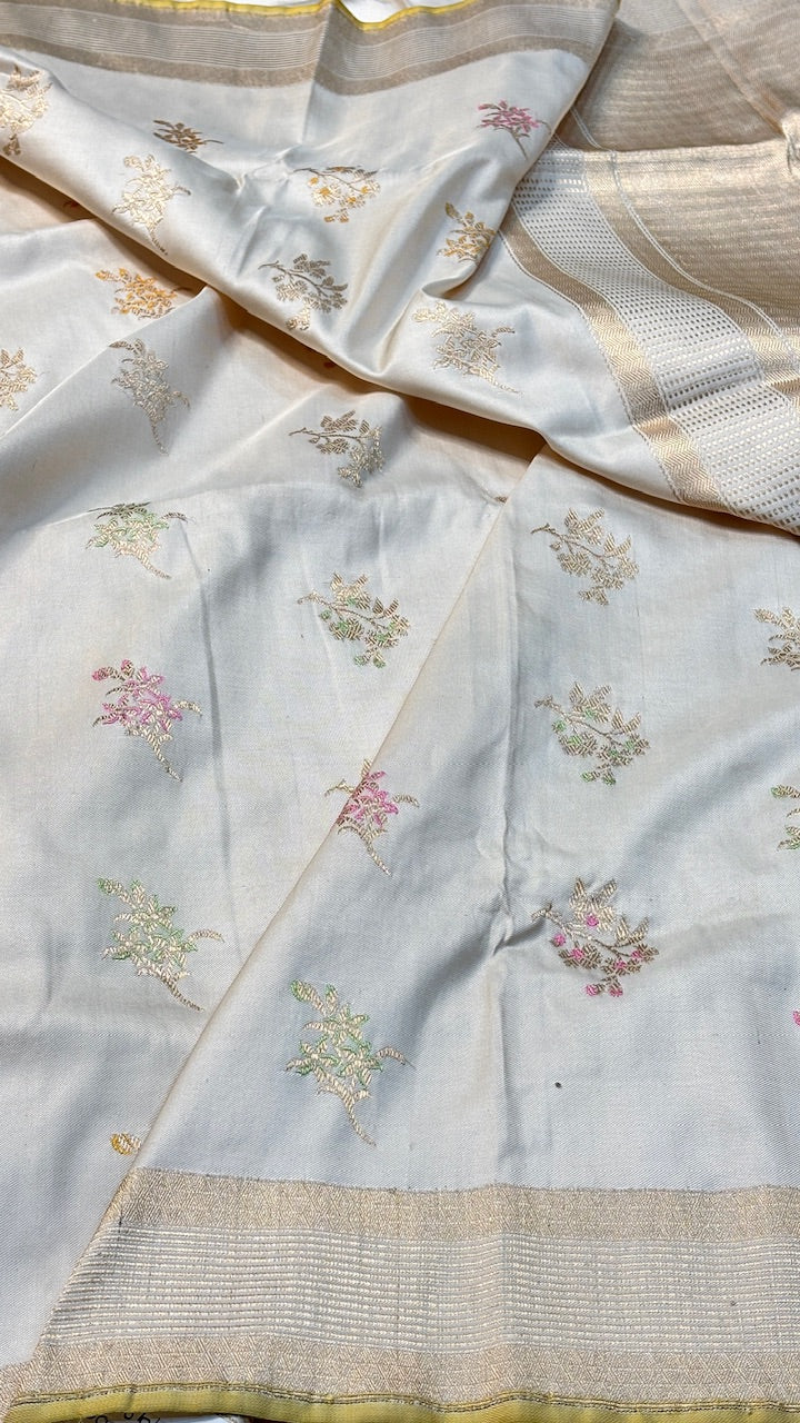 White Pure Banarasi Ektara  Silk Handwoven Saree