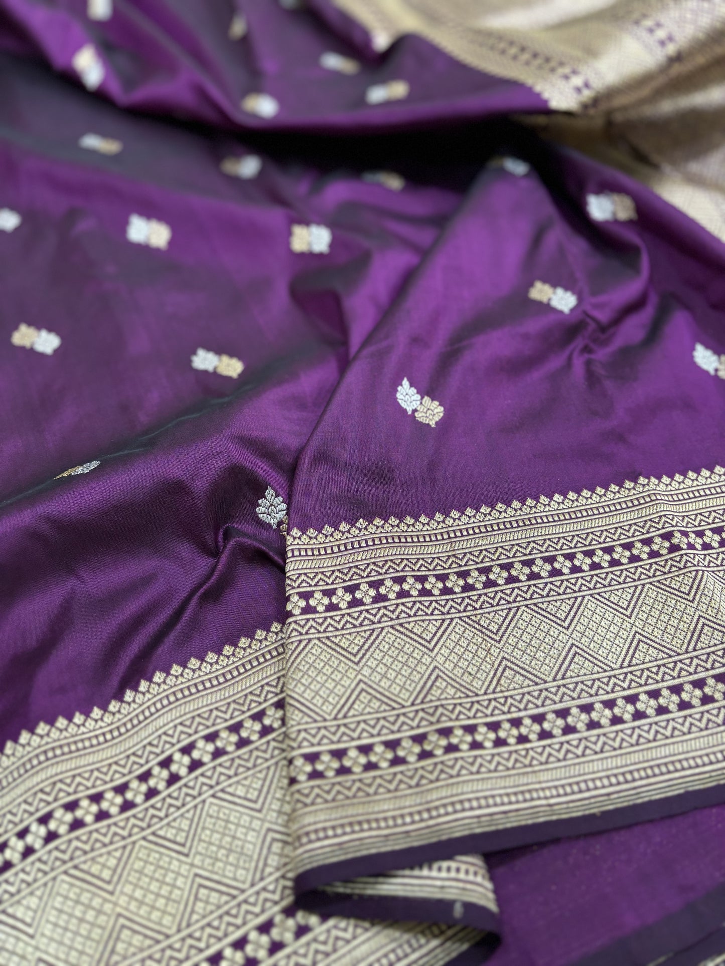 Pure Katan Silk Banarasi Handwoven Saree with Rupa Sona Buti Weaving