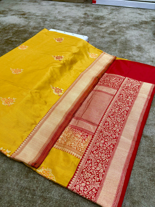 Banarasi Kadhiyal Saree with Minakari Buta & Border