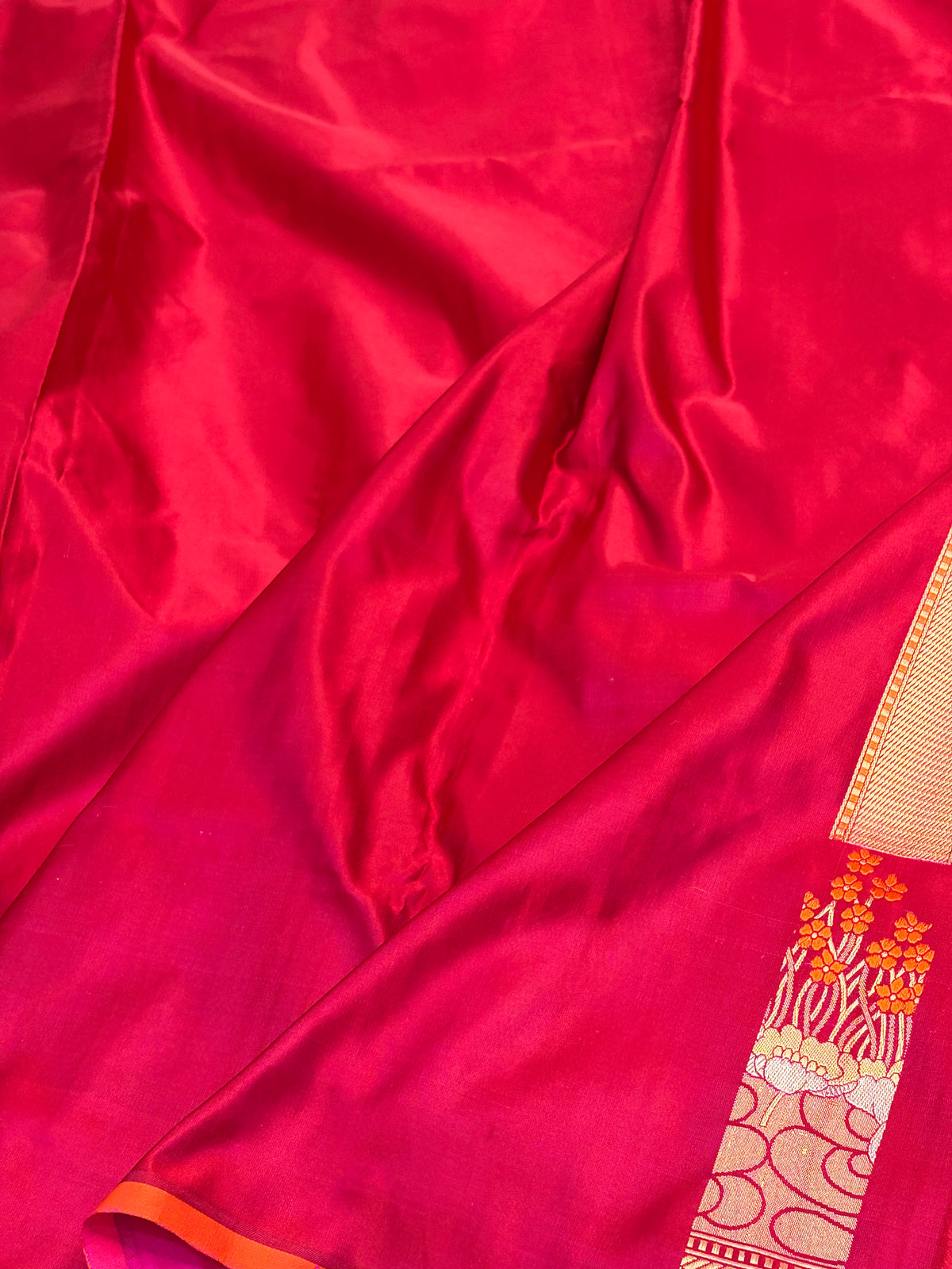 Red Handwoven Pure Banarasi Satin Silk Saree