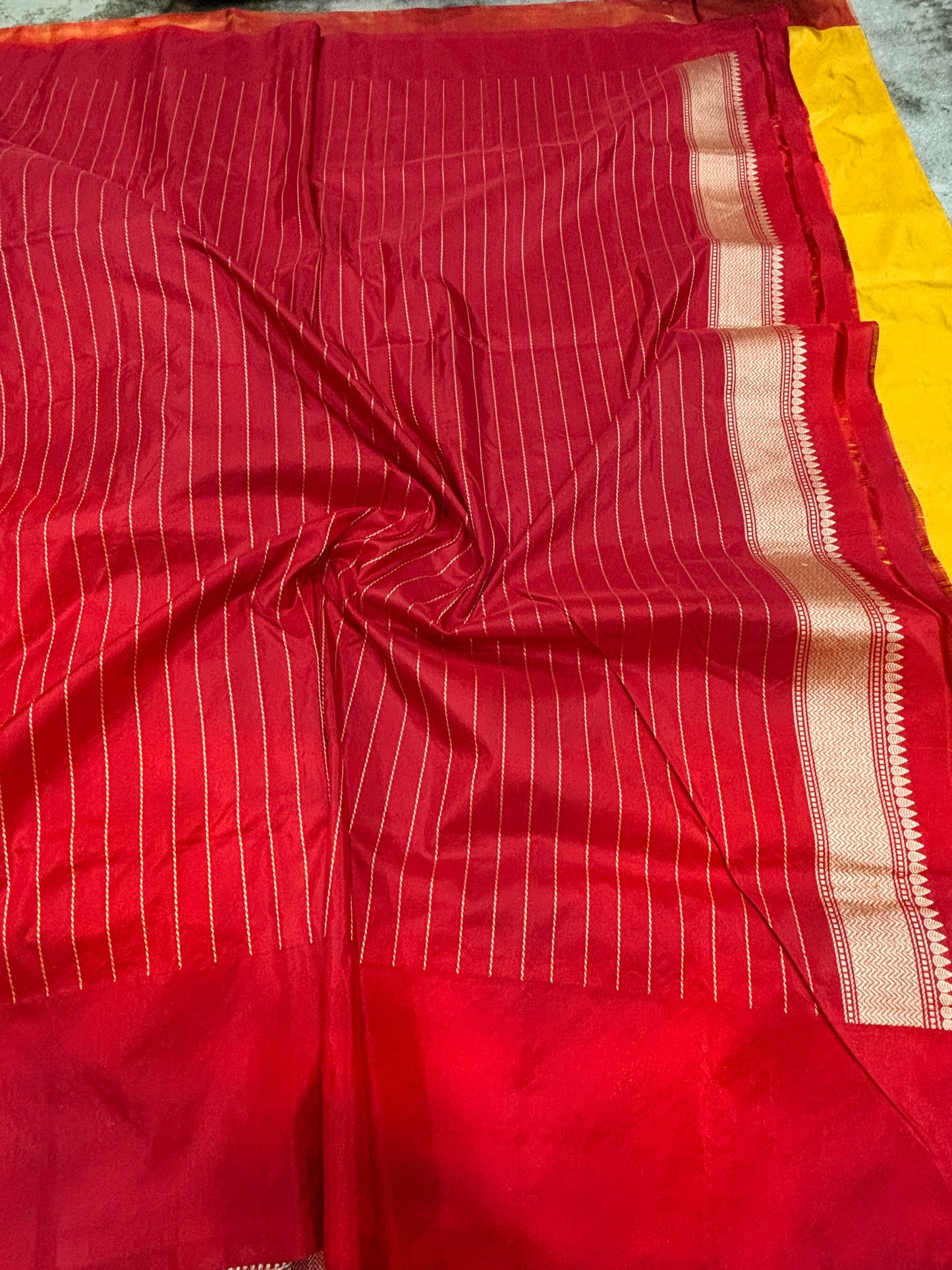 Banarasi Kadhiyal Saree with Minakari Buta & Border