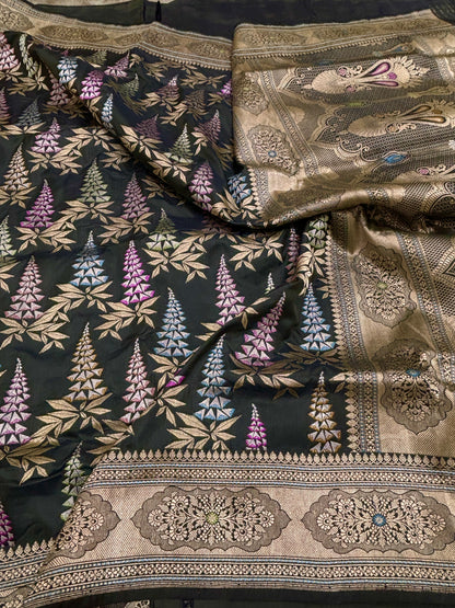 Banarasi Mehrab Pallu Saree Tilfi Minakari and Jaal Weaving