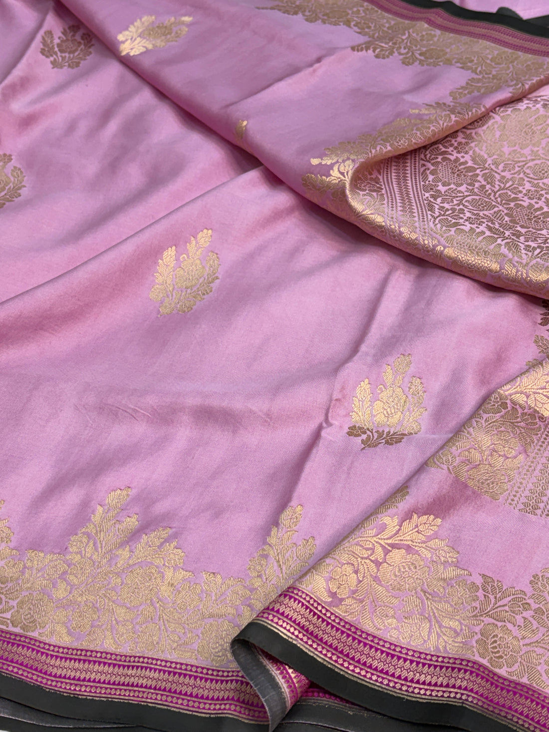 Lavender Handwoven Pure Banarasi Mashru Satin Silk Saree