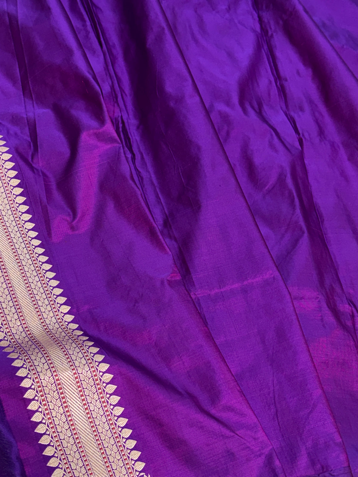 Purple Handwoven Pure Banarasi Satin Silk Saree