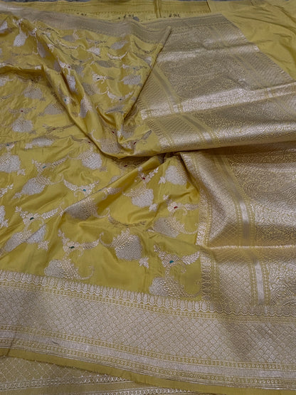 Pure Banarasi Katan Silk Jaal Weaving Saree with Meenakari