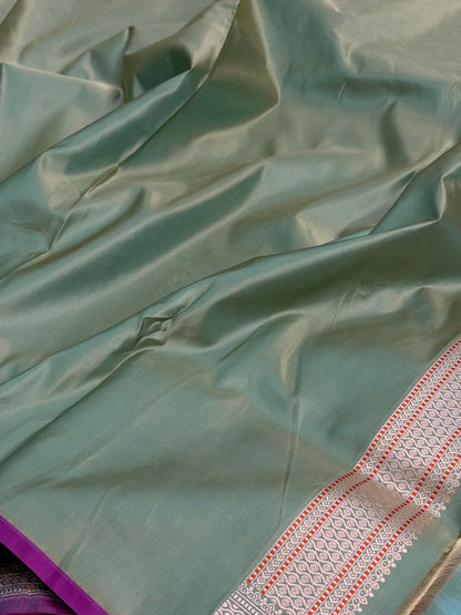 Silver Grey Handwoven Pure Banarasi Satin Tanchoi Saree