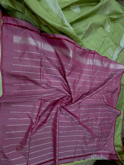 Ektara Banarasi Katan Silk Saree with Sona Rupa Buta