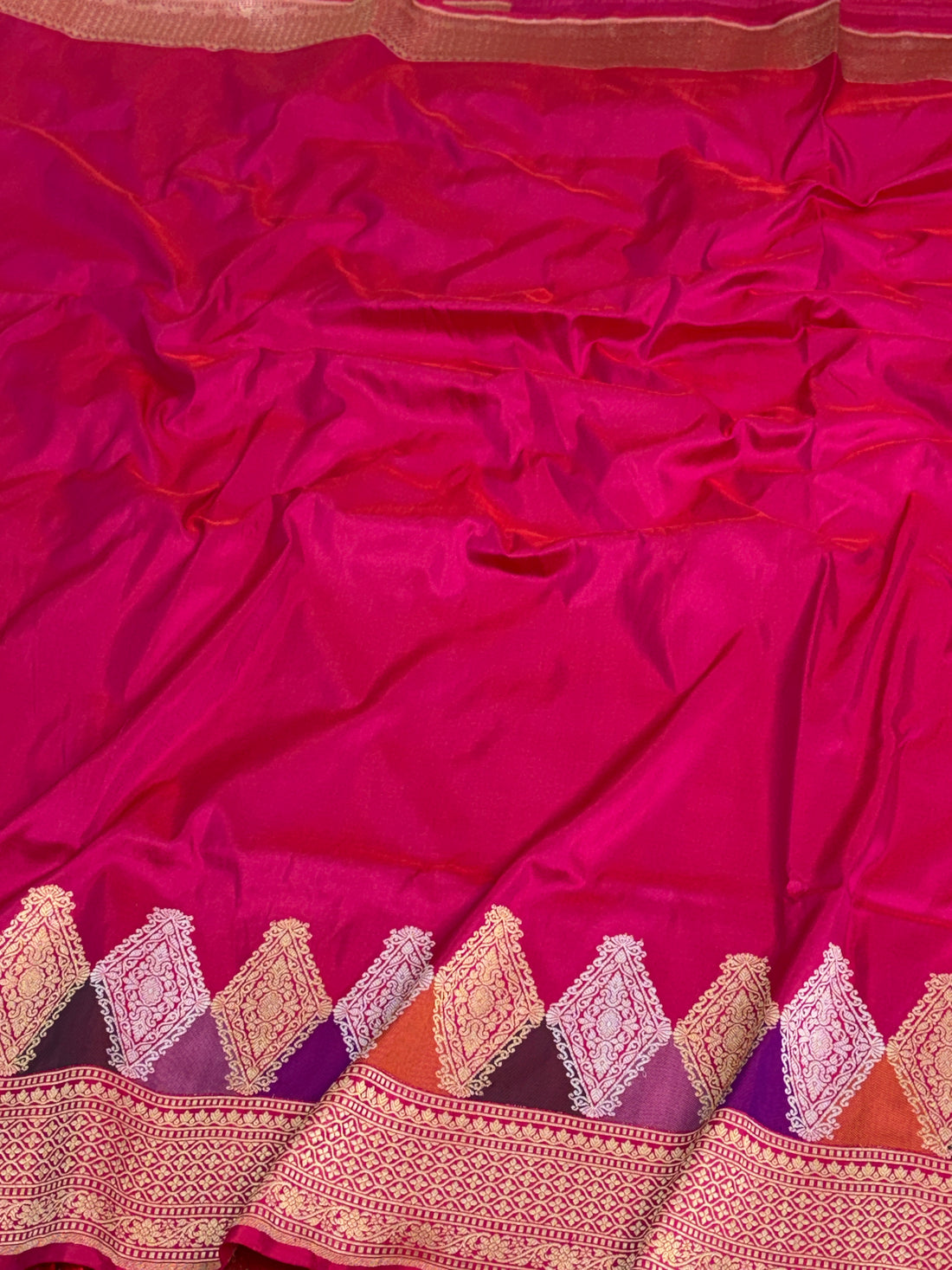 Rani Pink Handwoven Pure Banarasi Katan Silk Saree with Rangkat Border