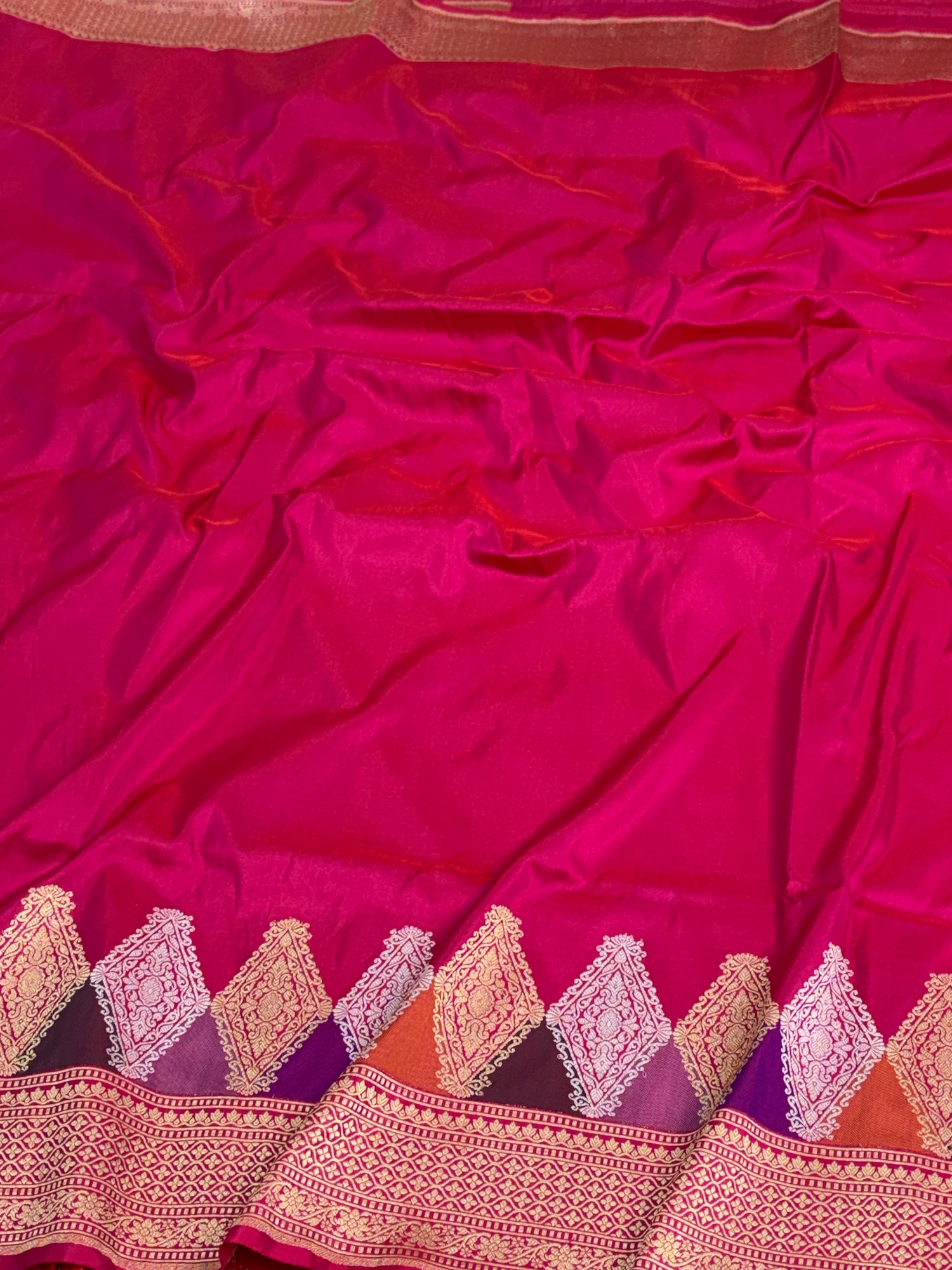 Rani Pink Handwoven Pure Banarasi Katan Silk Saree with Rangkat Border