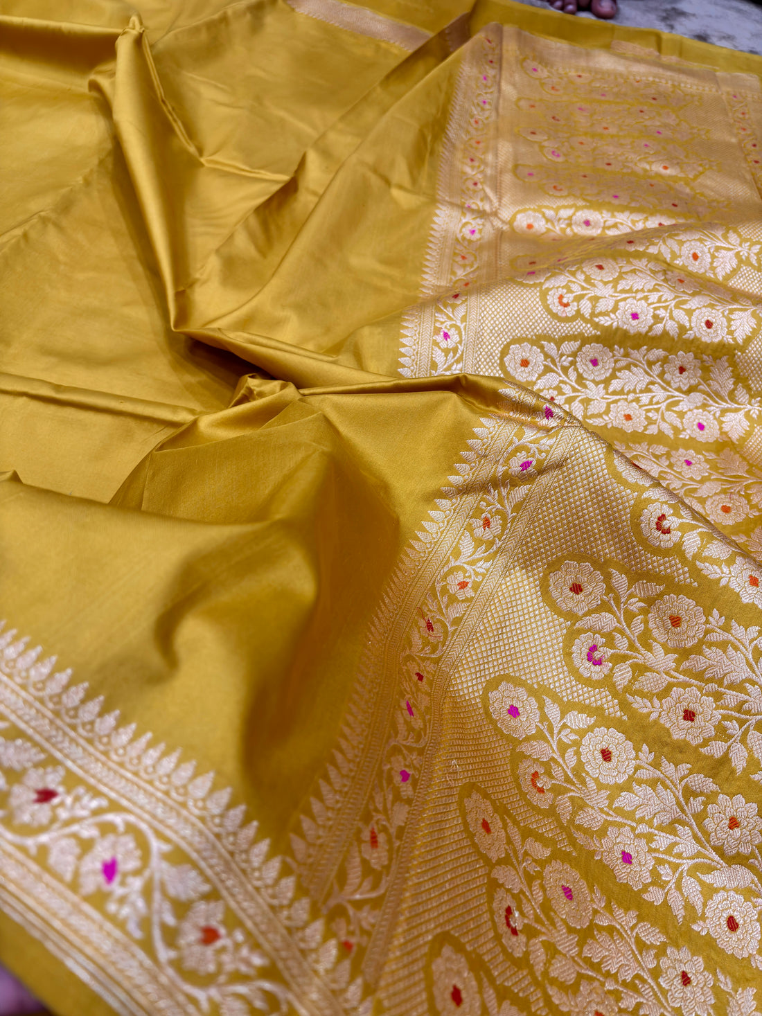 Handwoven yellow Pure Katan Silk Saree &amp; Minakari Border Pallu