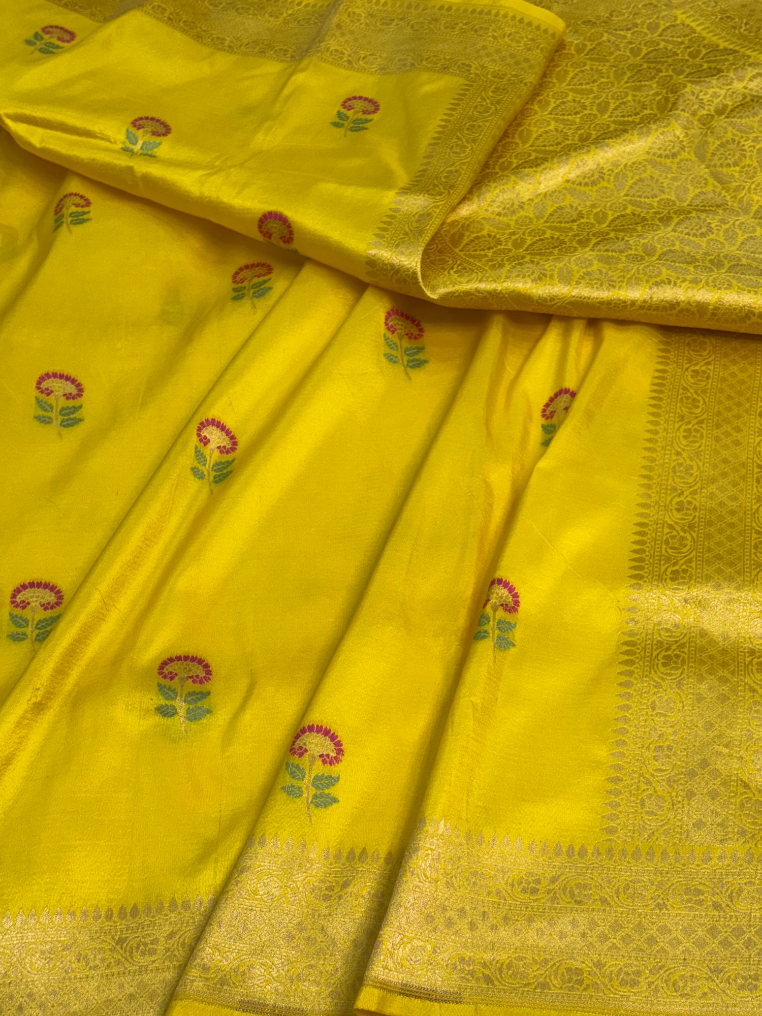 Yellow Tanchui Banarasi Saree with Araj Meenakari Motifs