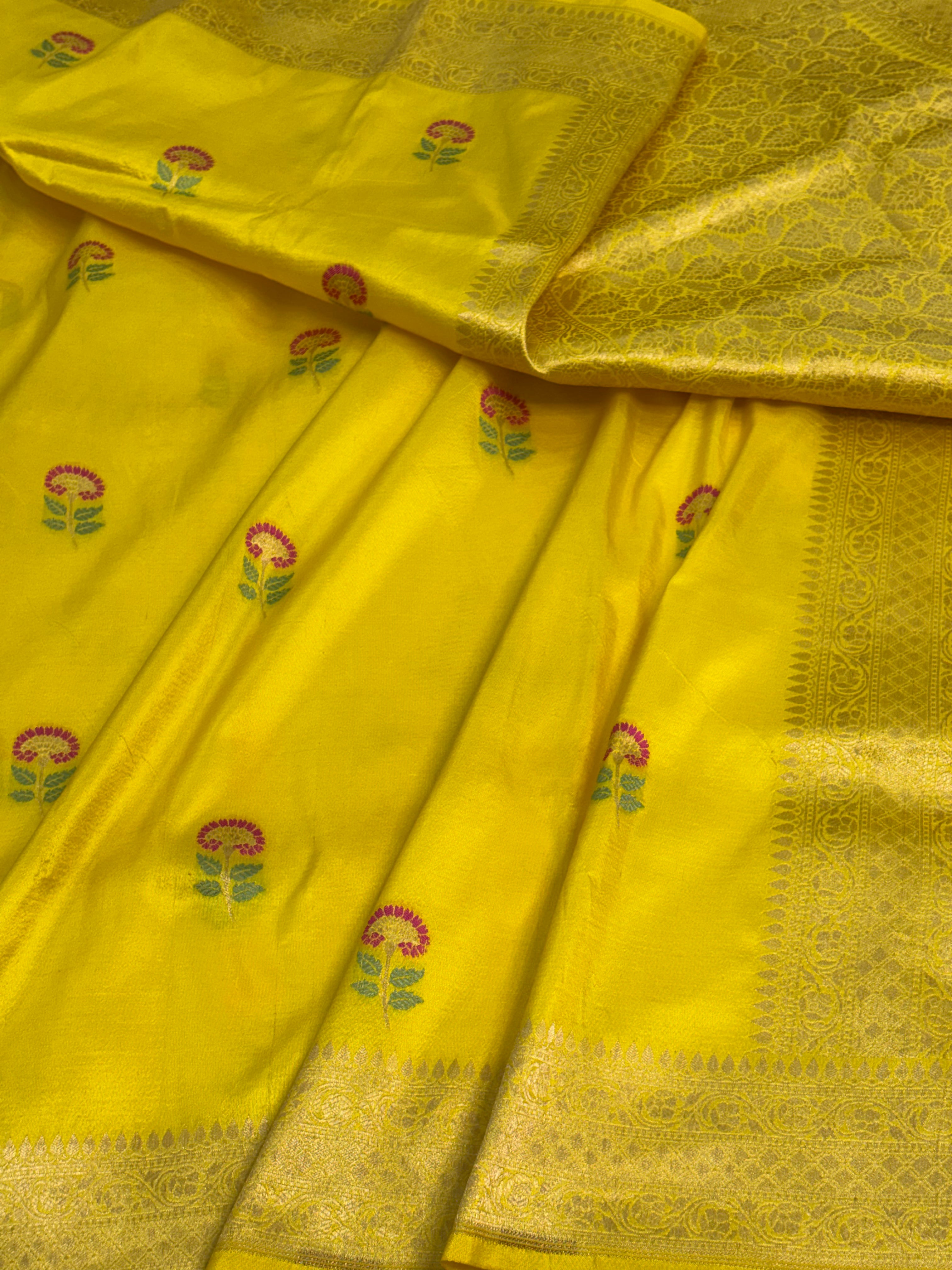 Yellow Tanchui Banarasi Saree with Araj Meenakari Motifs