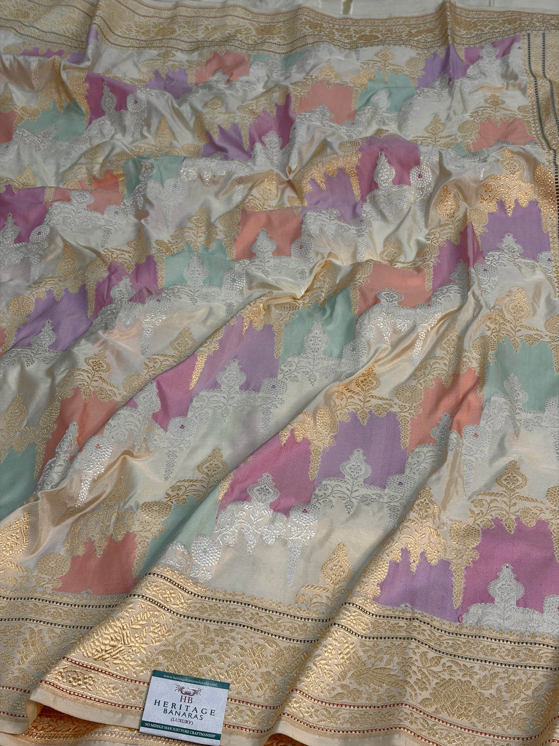 Ivory Handwoven Pure Banarasi Rangkaat Saree