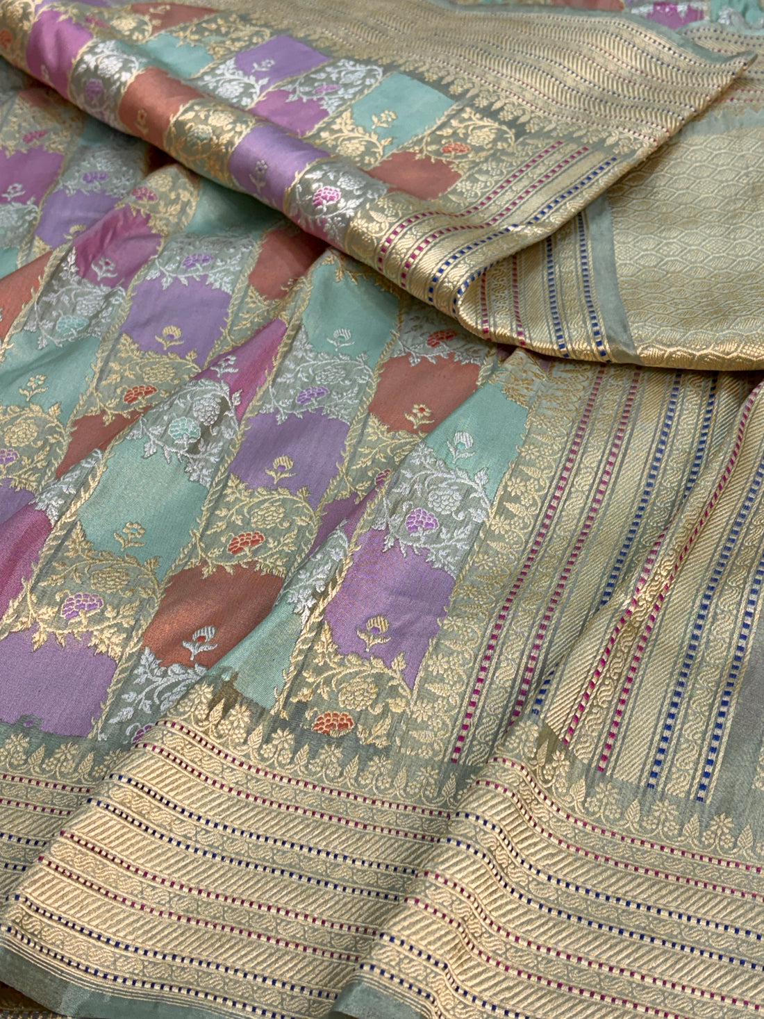 Sea Green Handwoven Pure Banarasi Rangkaat Saree
