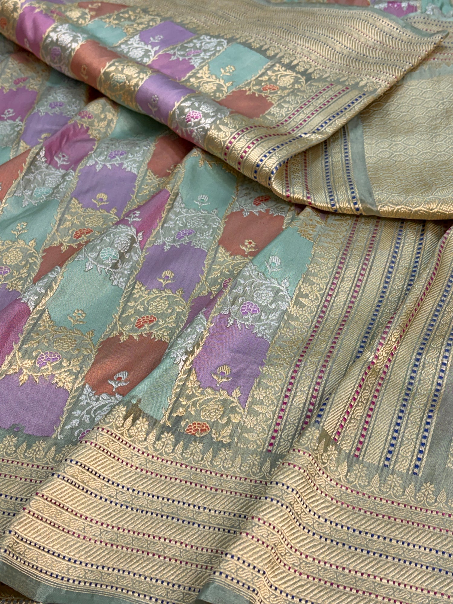 Sea Green Handwoven Pure Banarasi Rangkaat Saree