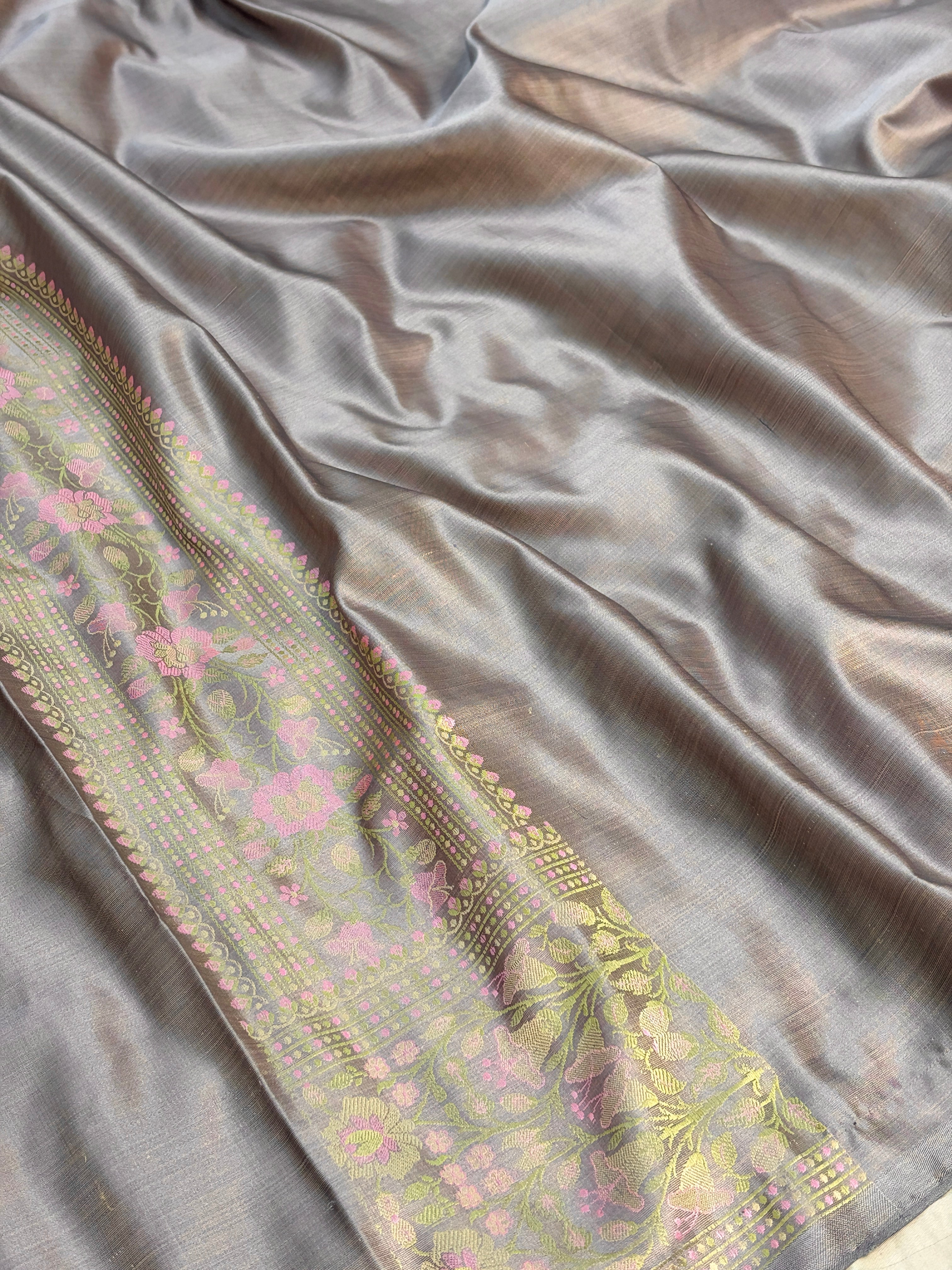 Swags Gray Handwoven Pure Banarasi Satin Tanchoi Silk Saree