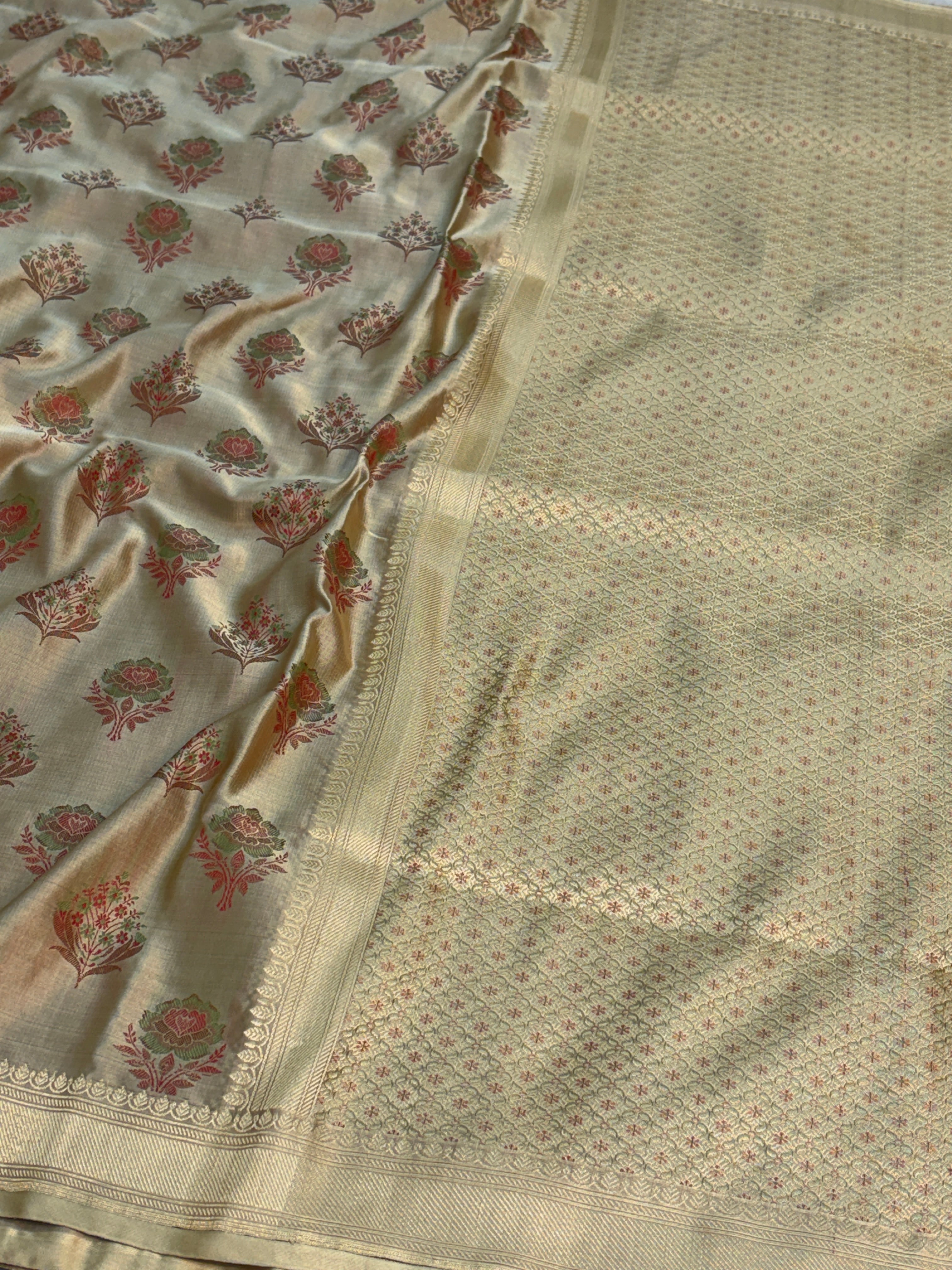 Champagne Ivory Handwoven Pure Banarasi Satin Tanchoi Silk Saree