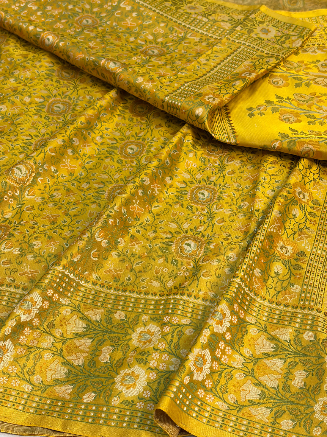 Yellow Handwoven Pure Banarasi Satin Tanchoi Silk Saree