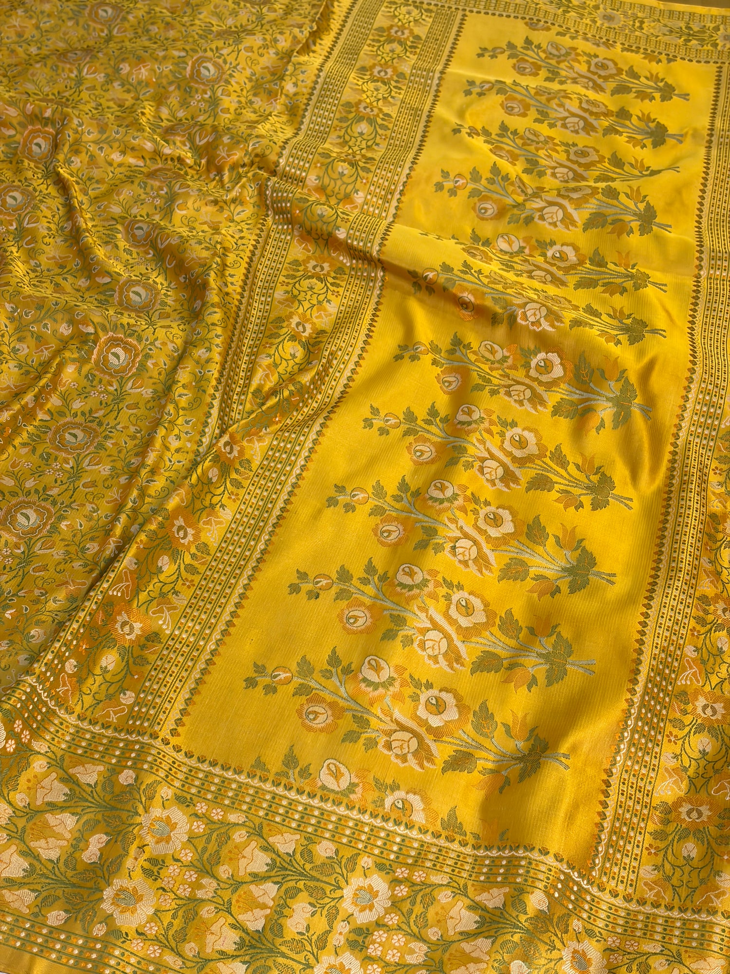 Yellow Handwoven Pure Banarasi Satin Tanchoi Silk Saree