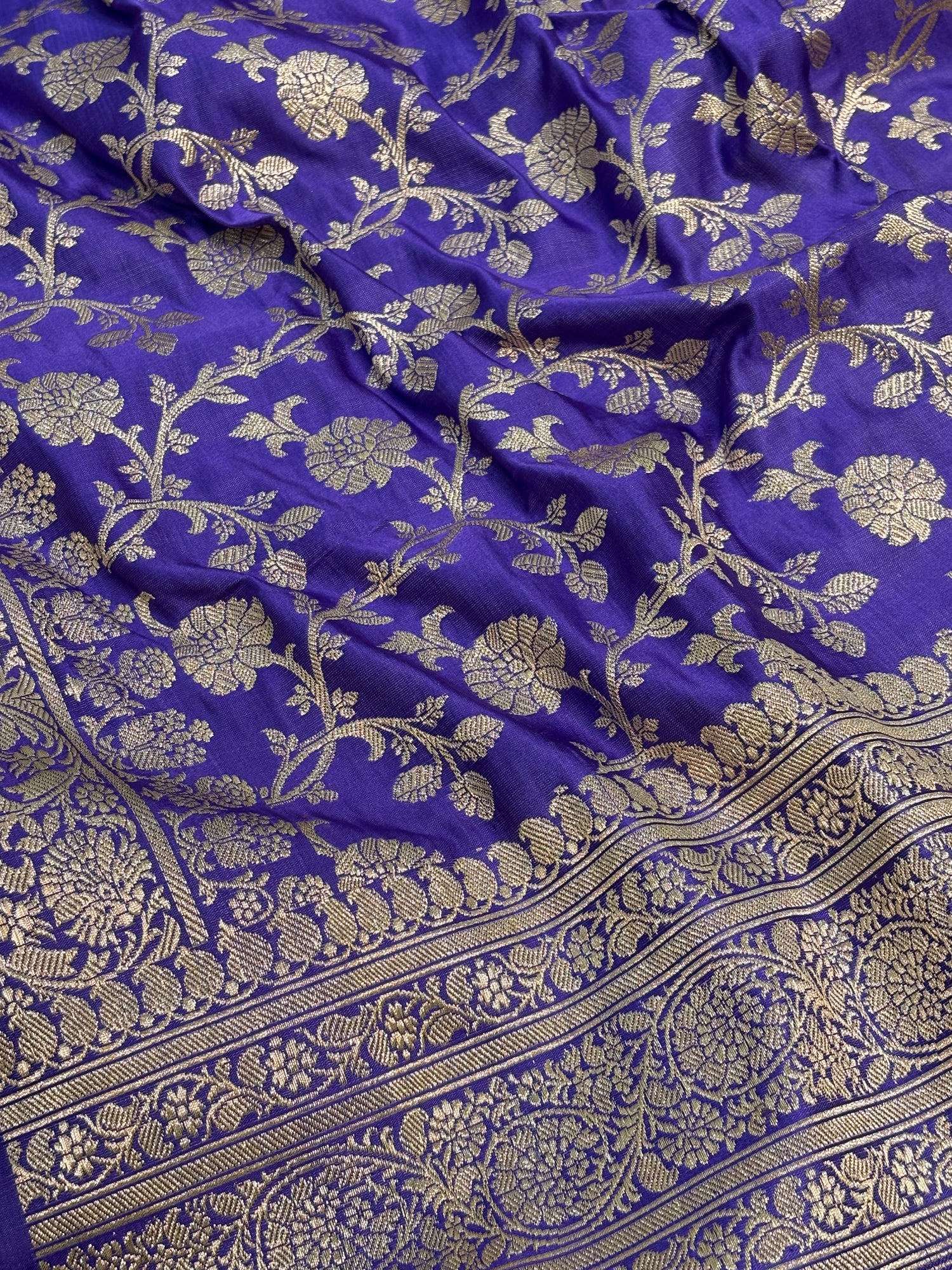 Dark Lavender Handwoven Banarasi Satin Silk Saree