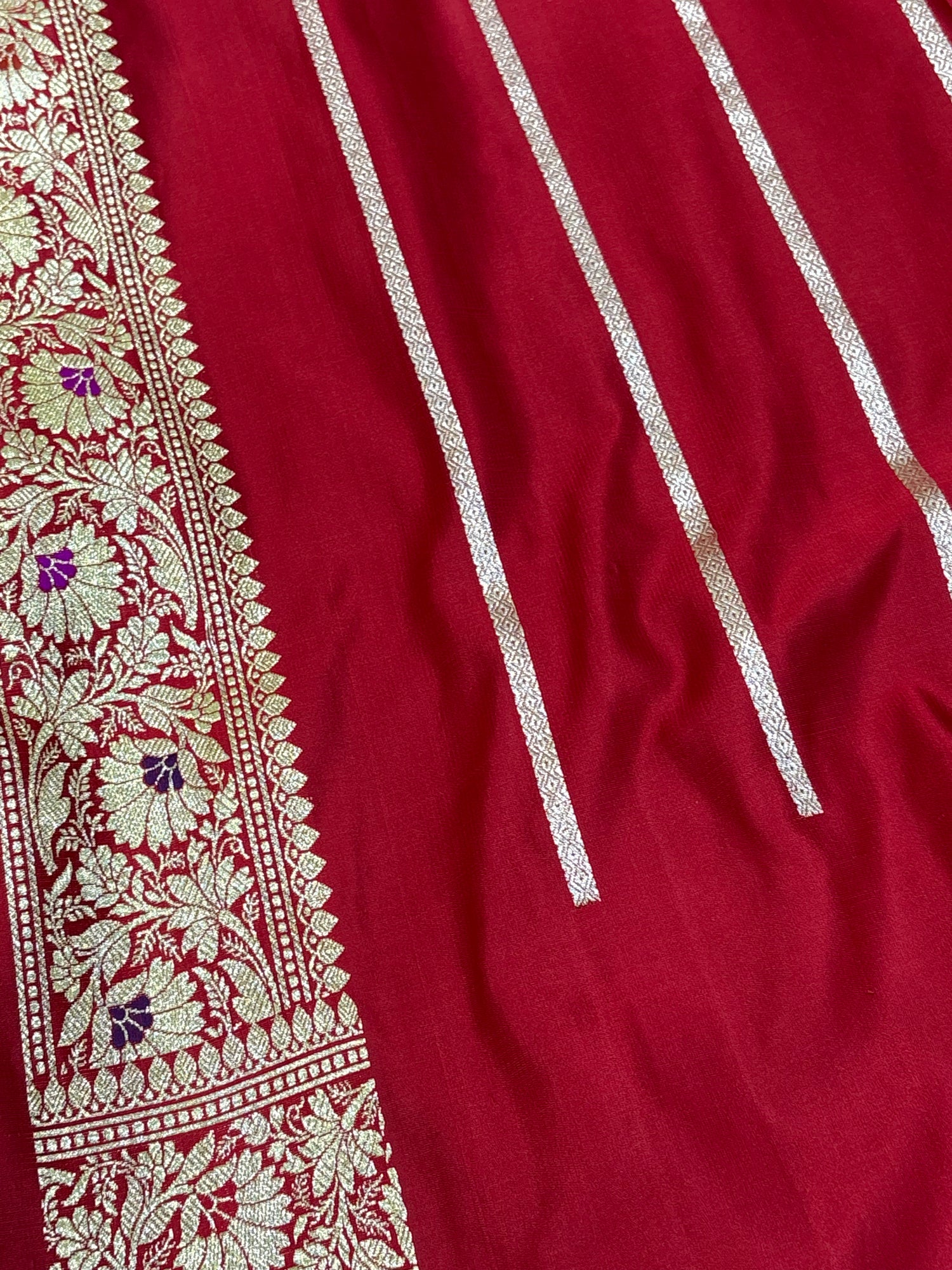 Red Handwoven Banarasi Satin Silk Saree with Meenakari Buta