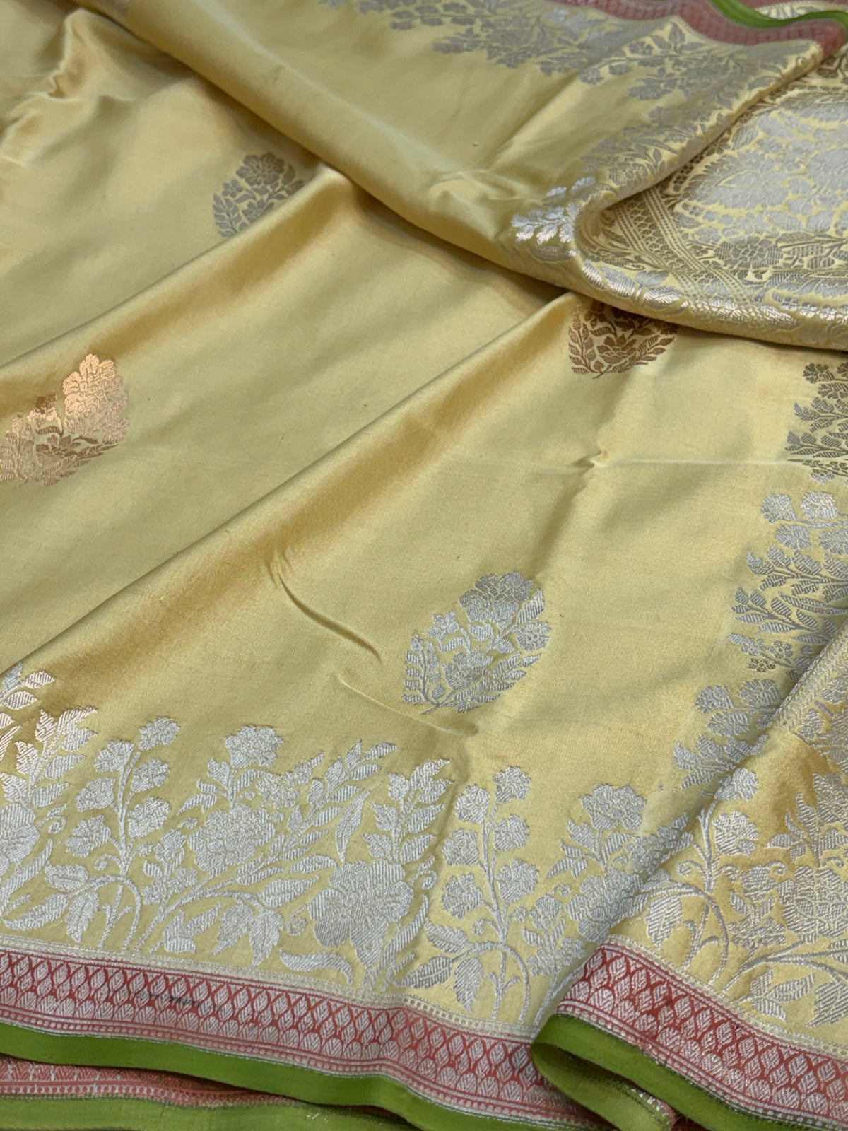 Lemon Yellow Handwoven Pure Mashru Banarasi Satin Silk Saree