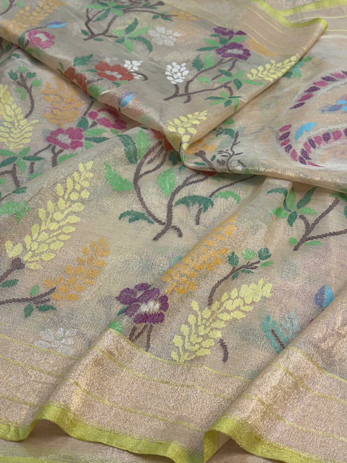 Ivory Handwoven Real Zari Exclusive Jamdani Tissue Saree
