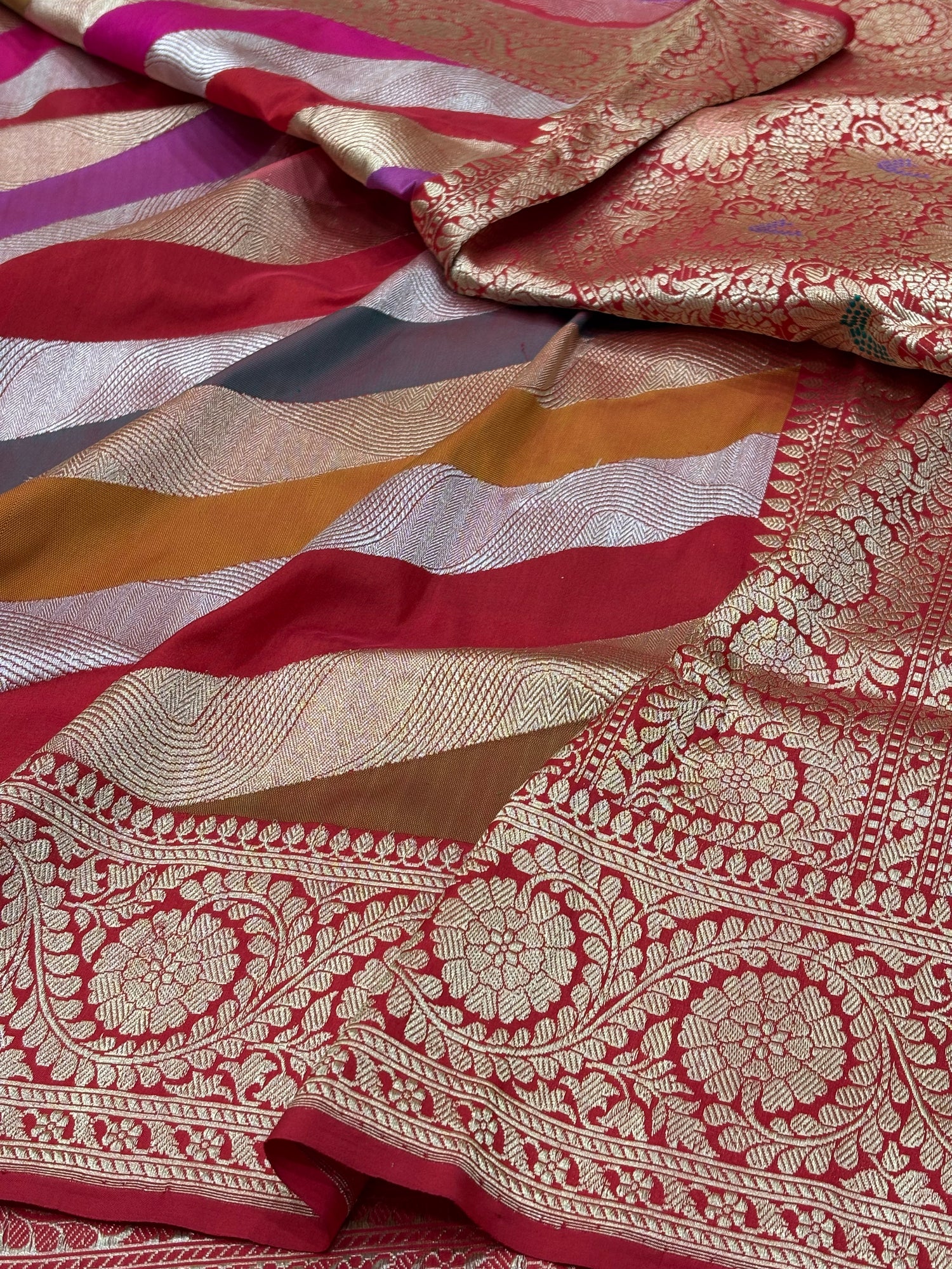 Red Banarasi Pure Katan Silk Rangkaat Handwoven Saree