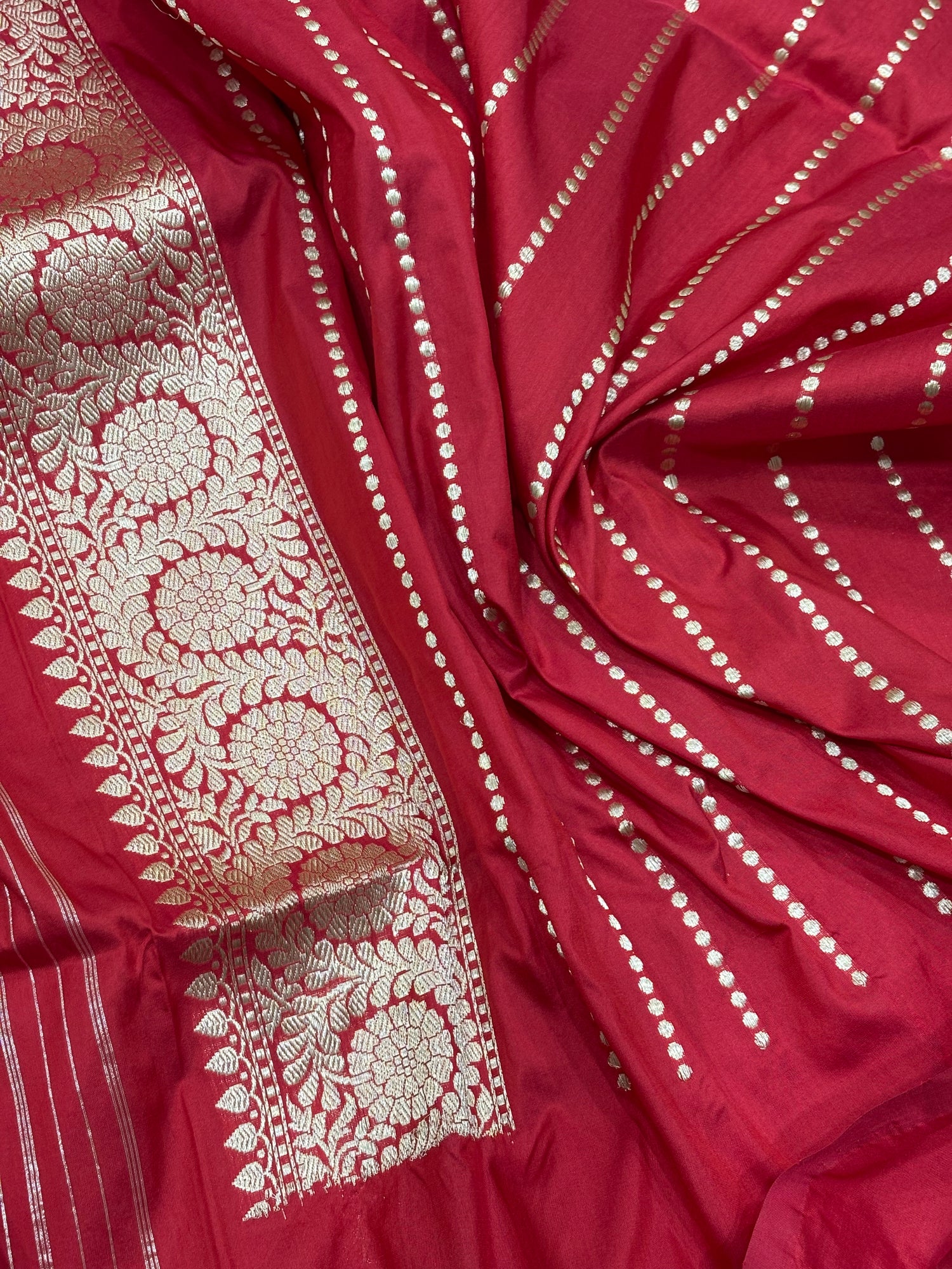 Red Banarasi Pure Katan Silk Rangkaat Handwoven Saree