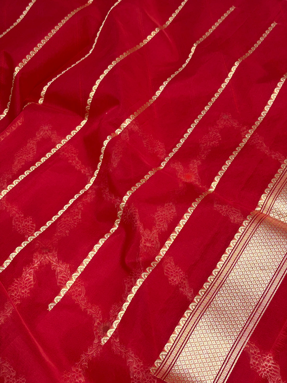 Red Handwoven Pure Banarasi Kora Silk Saree with Jaal Border