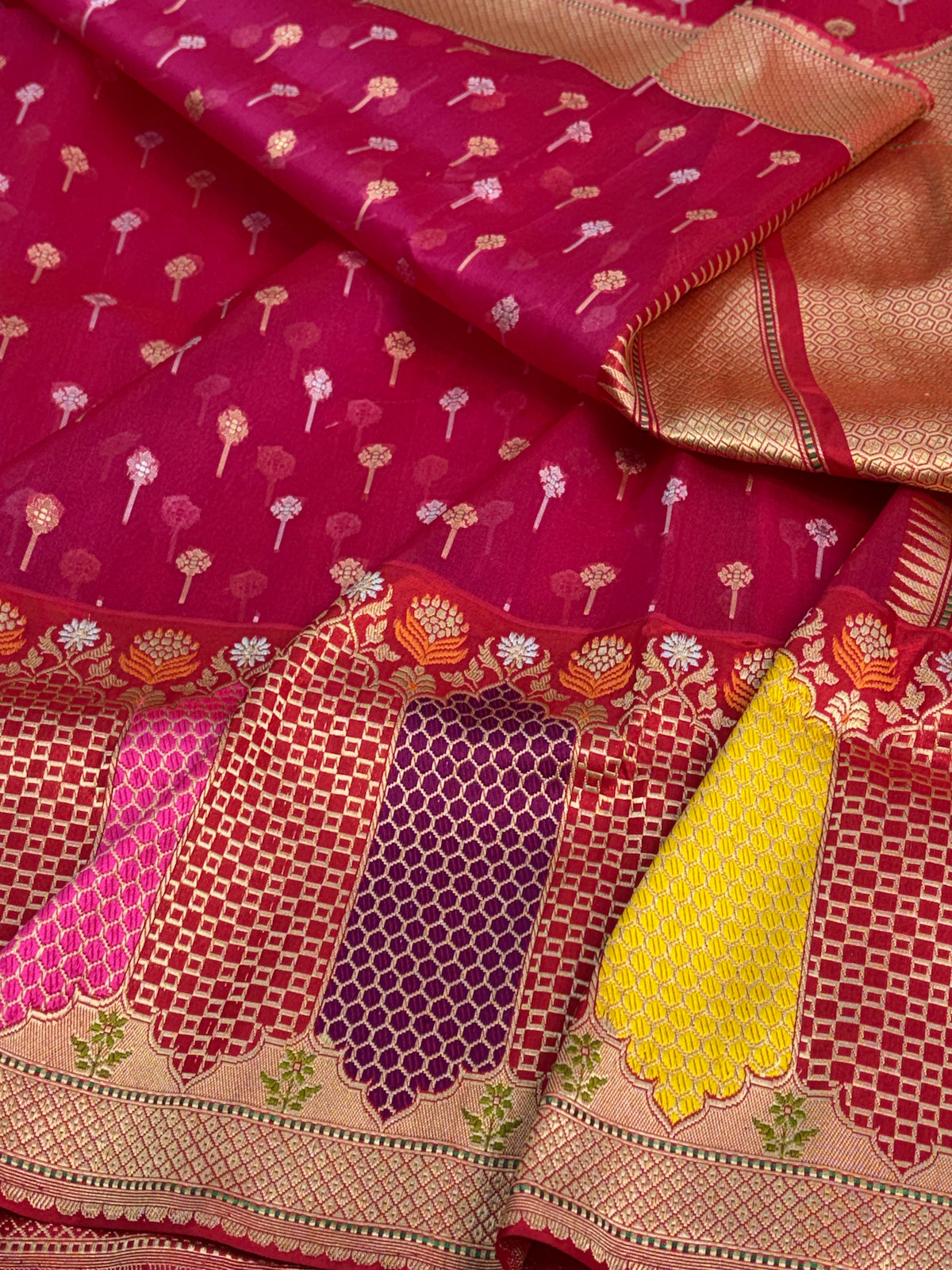 Rani Pink Handwoven Pure Banarasi Kora Silk Saree with Rangkat Border