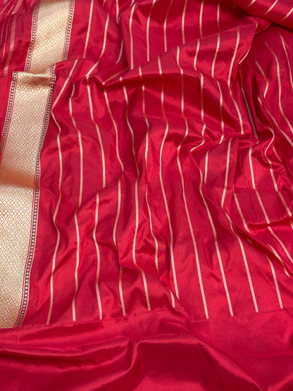 Rani Pink Handwoven Pure Banarasi Kora Silk Saree with Rangkat Border