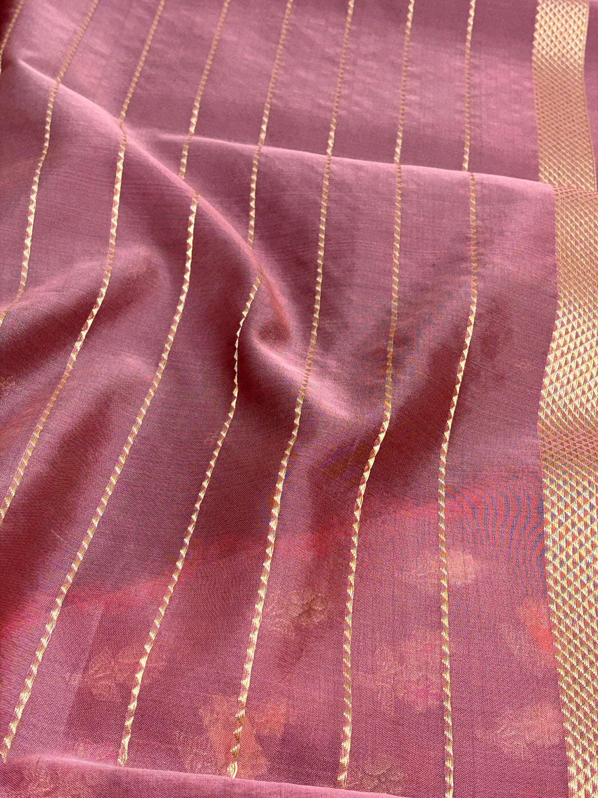 Brown Handwoven Pure Banarasi Kora Silk Saree with Peach Kadhiyal Border