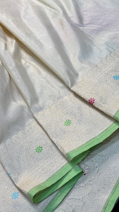 Ivory Pure Banarasi Rangkaat Silk Handloom Saree